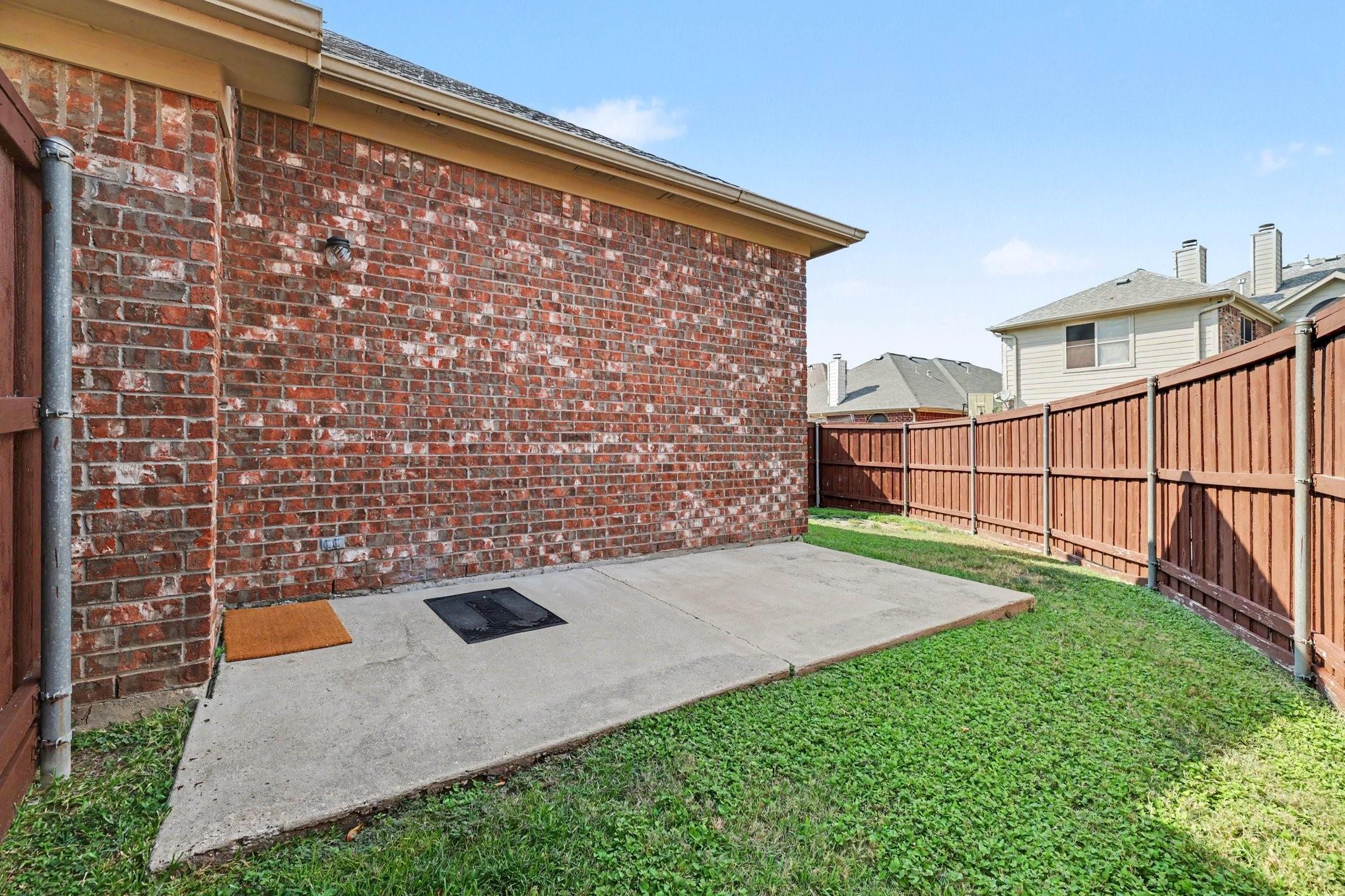 main property photo 16