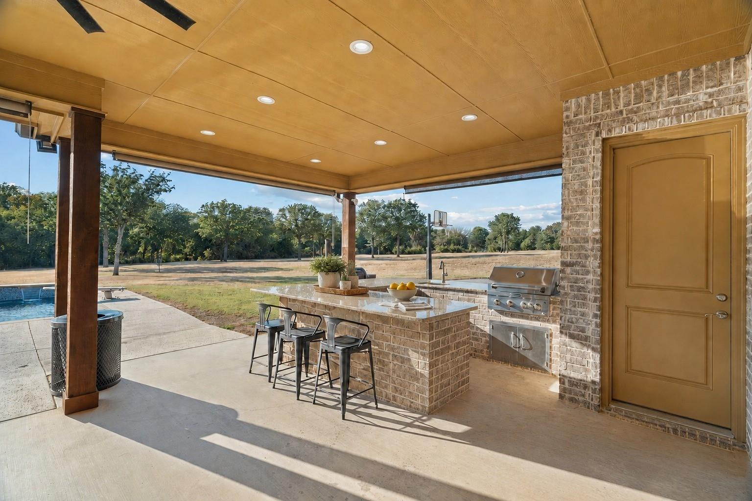 main property photo 30