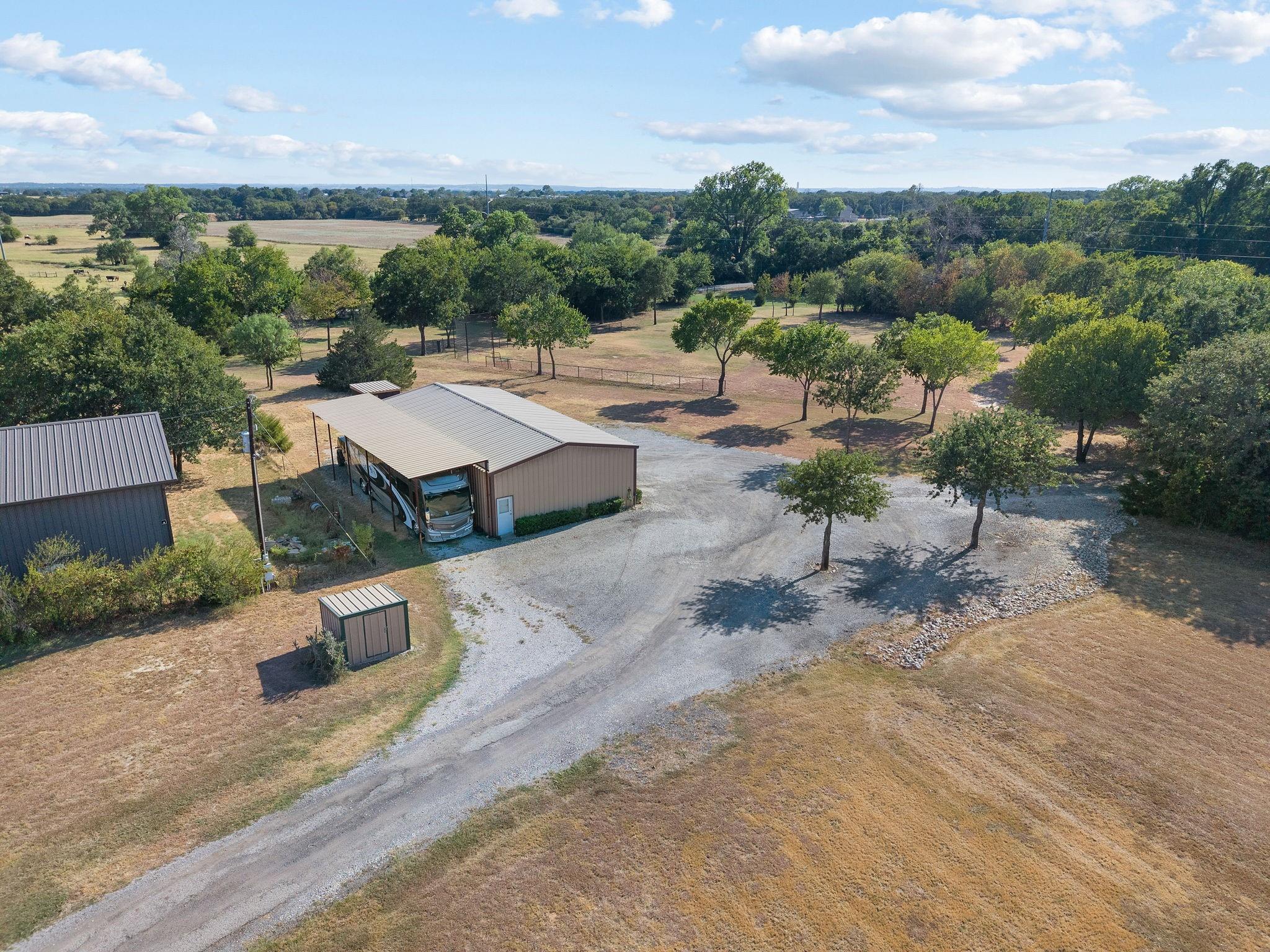 main property photo 33