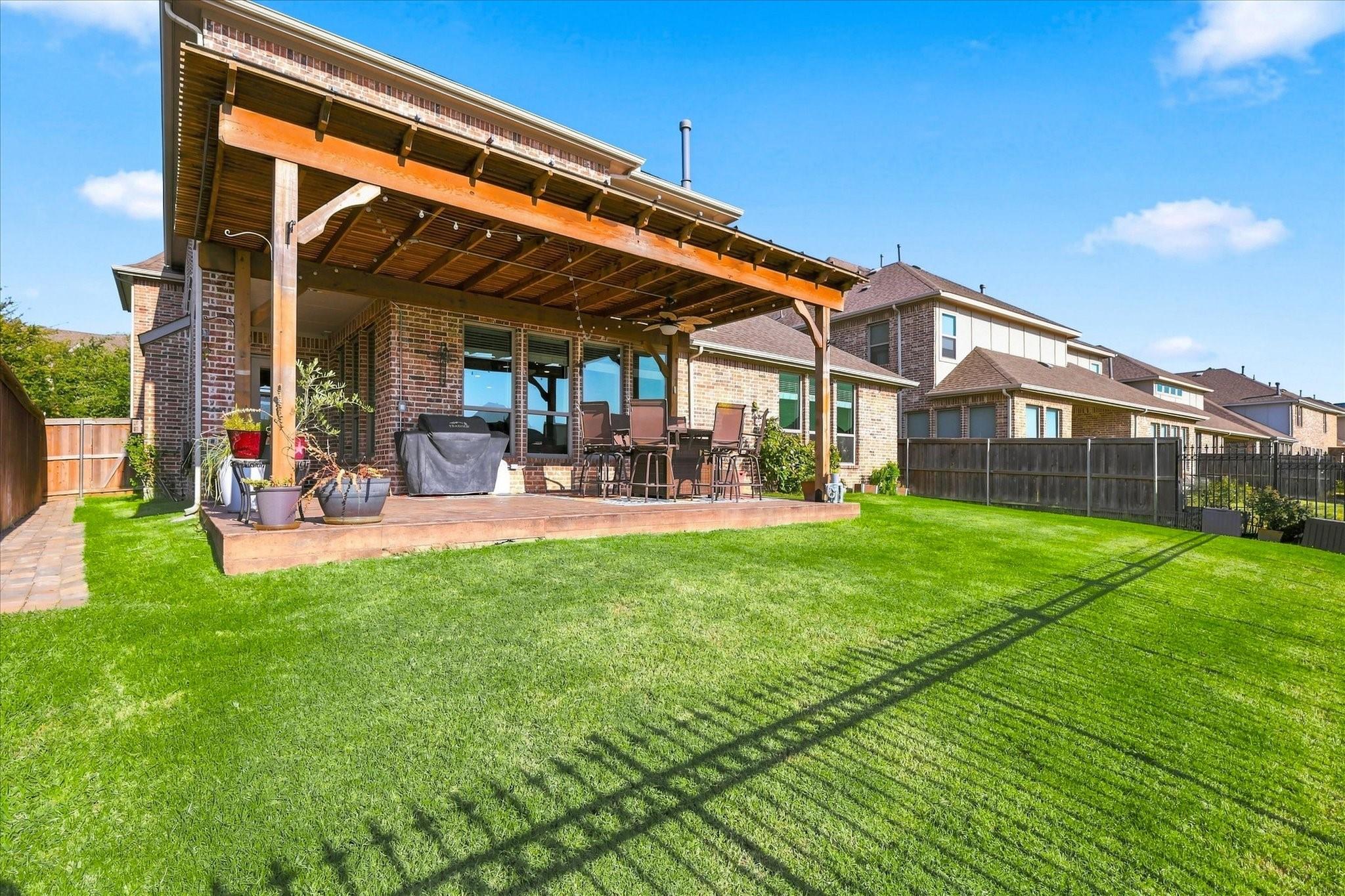 main property photo 24