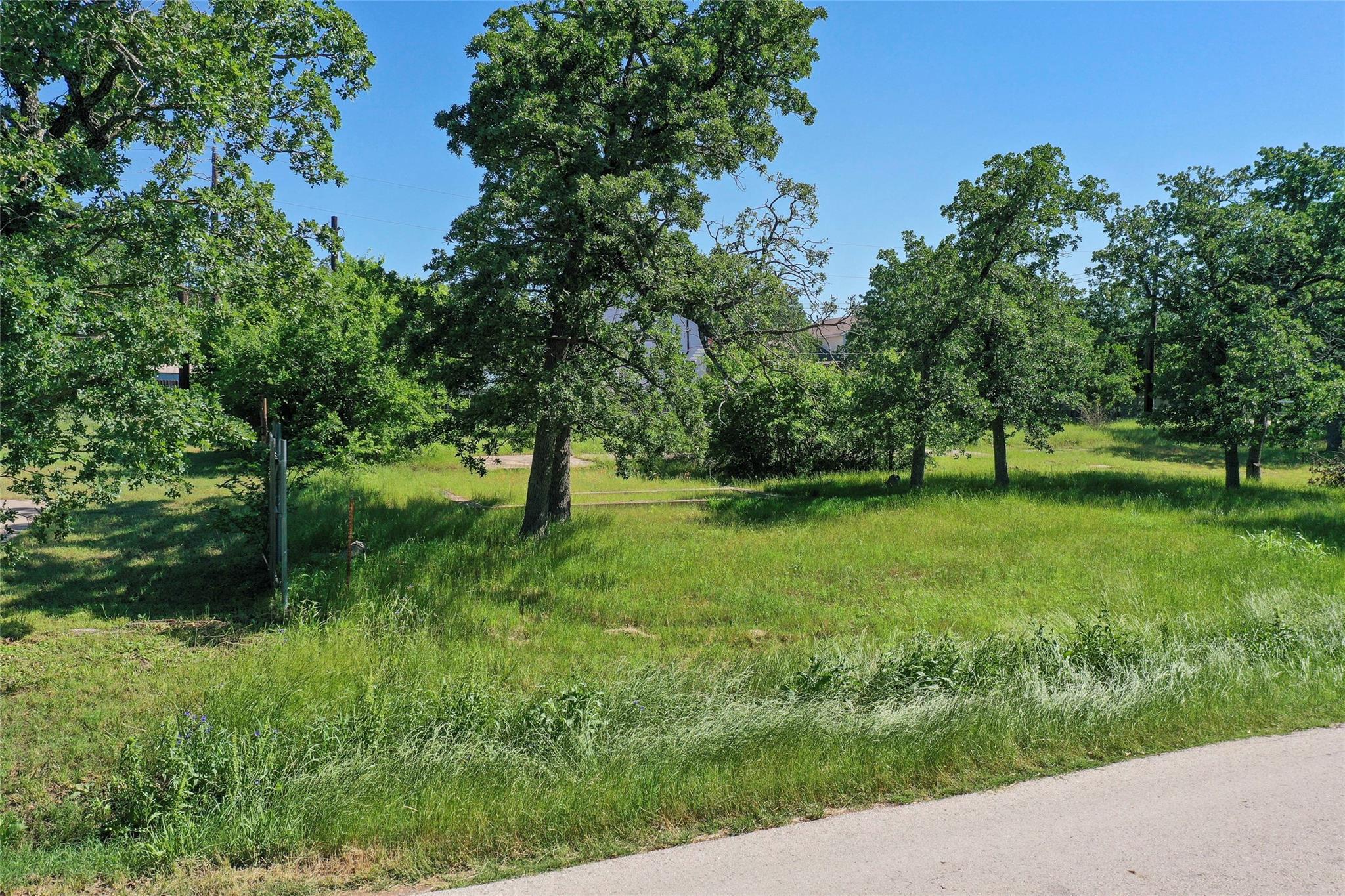 main property photo 4