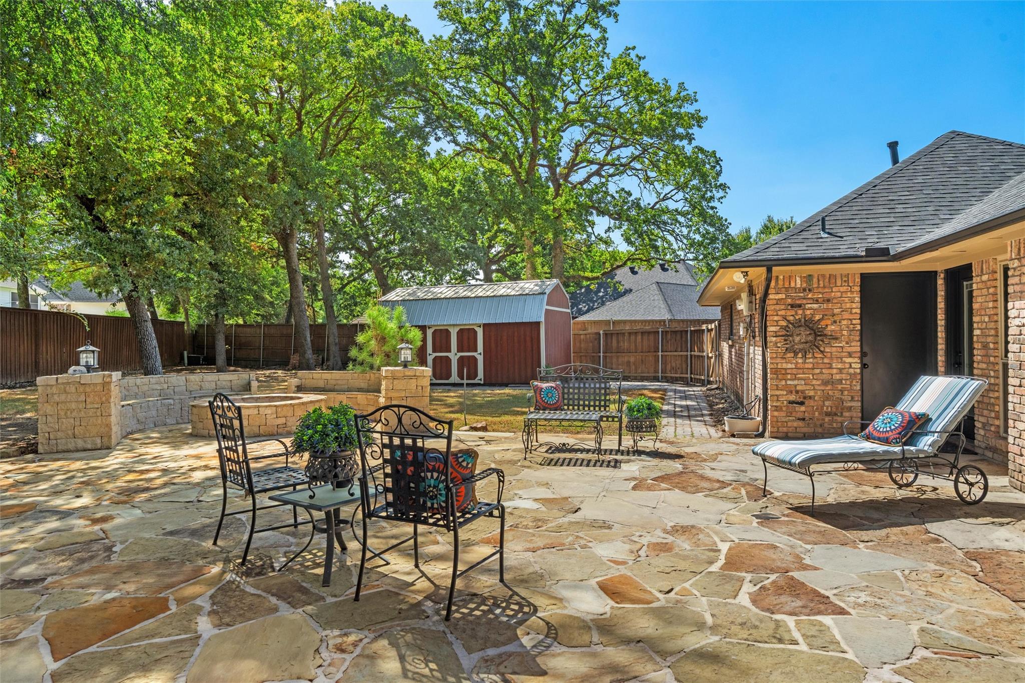 main property photo 32