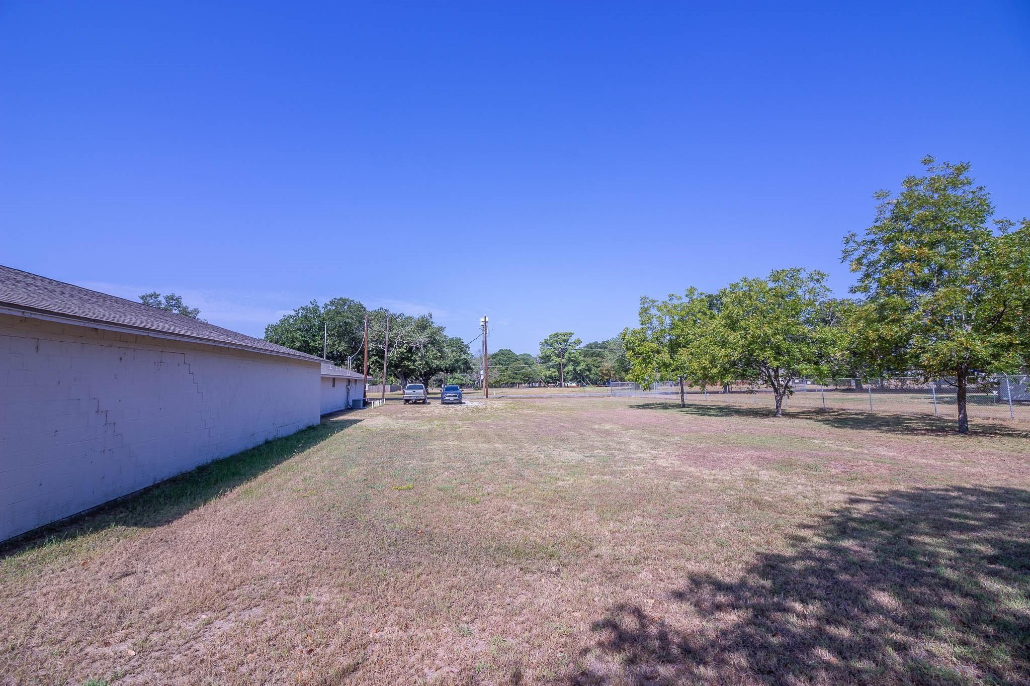 main property photo 4