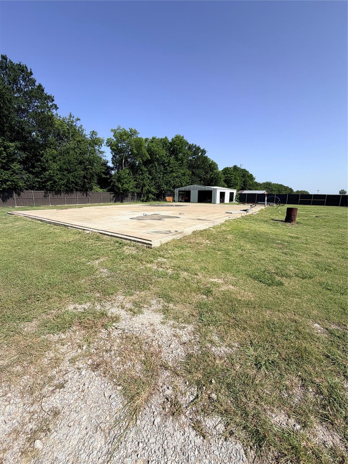 main property photo 37