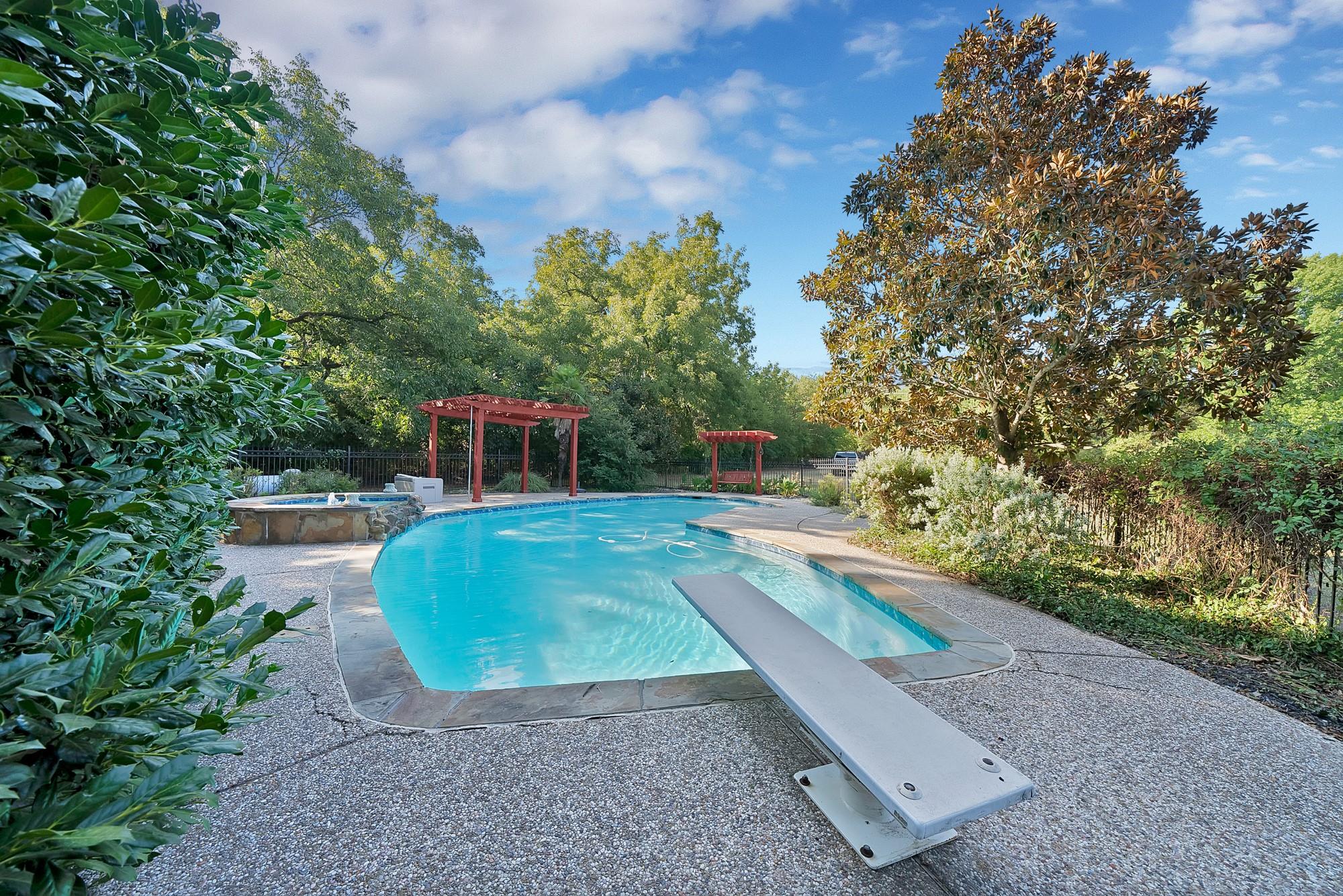 main property photo 29