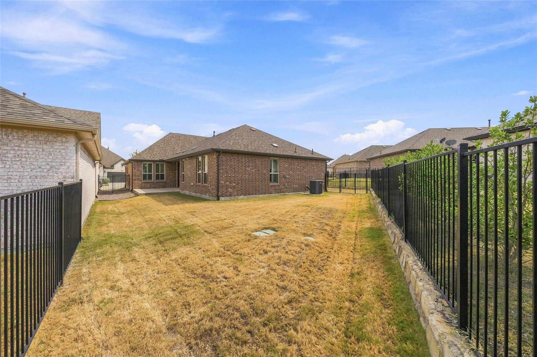 main property photo 27