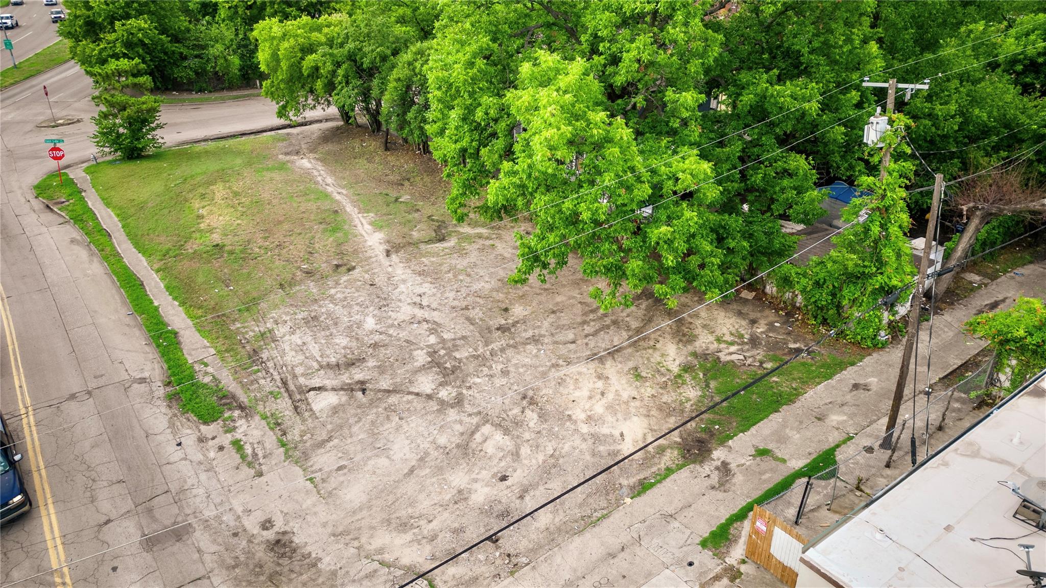 main property photo 6