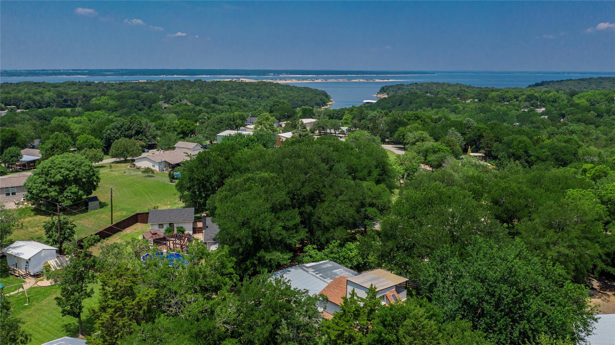 main property photo 30