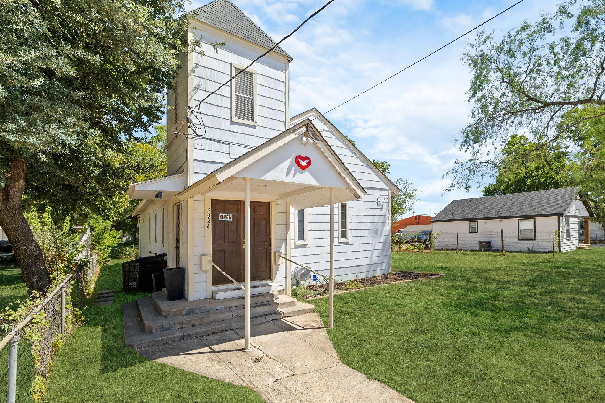main property photo 4