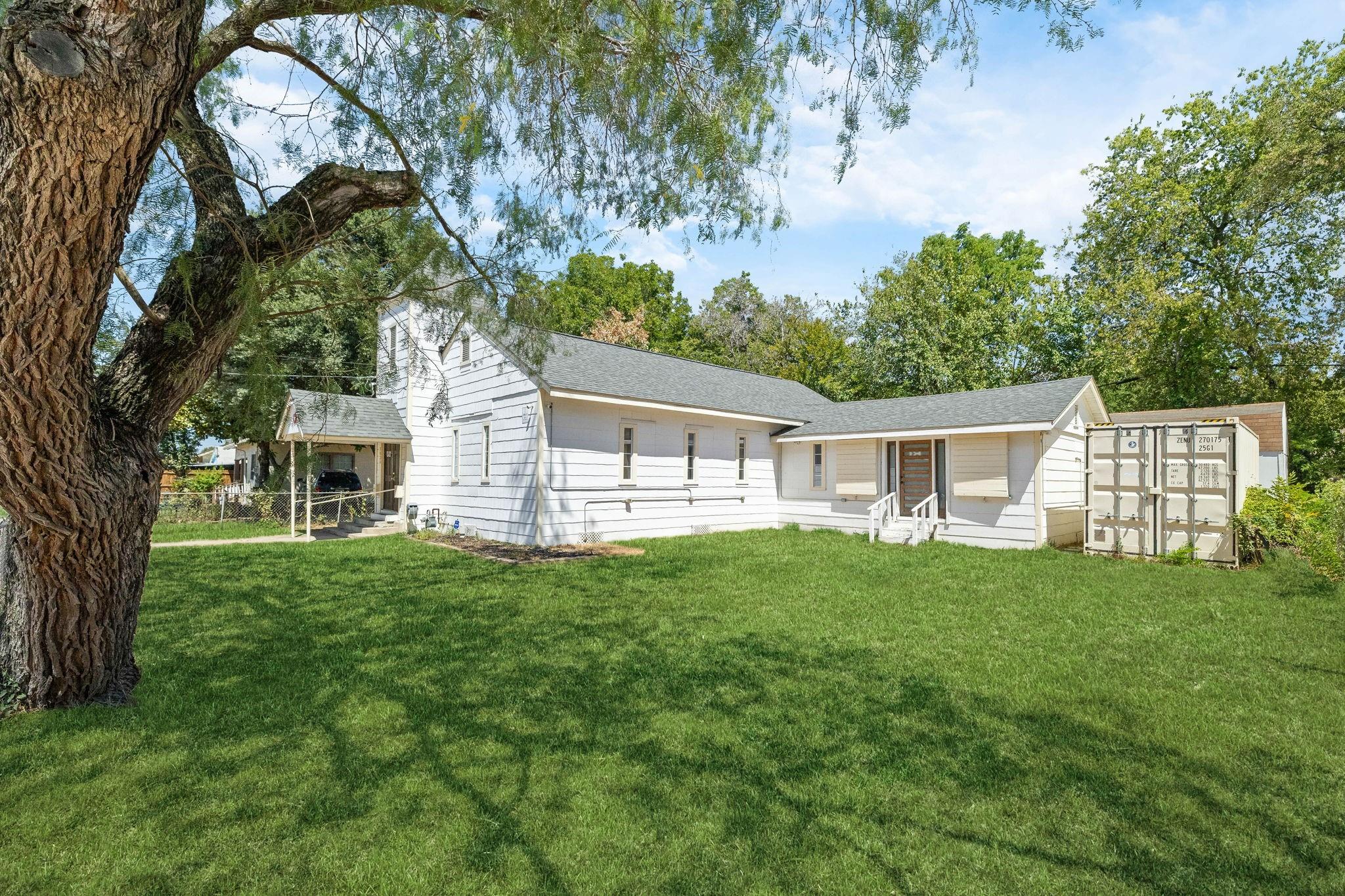 main property photo 5