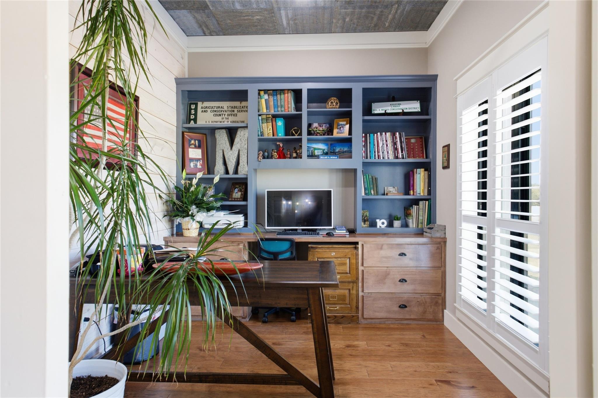 main property photo 5