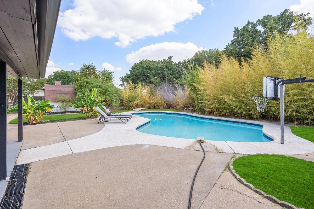 main property photo 26