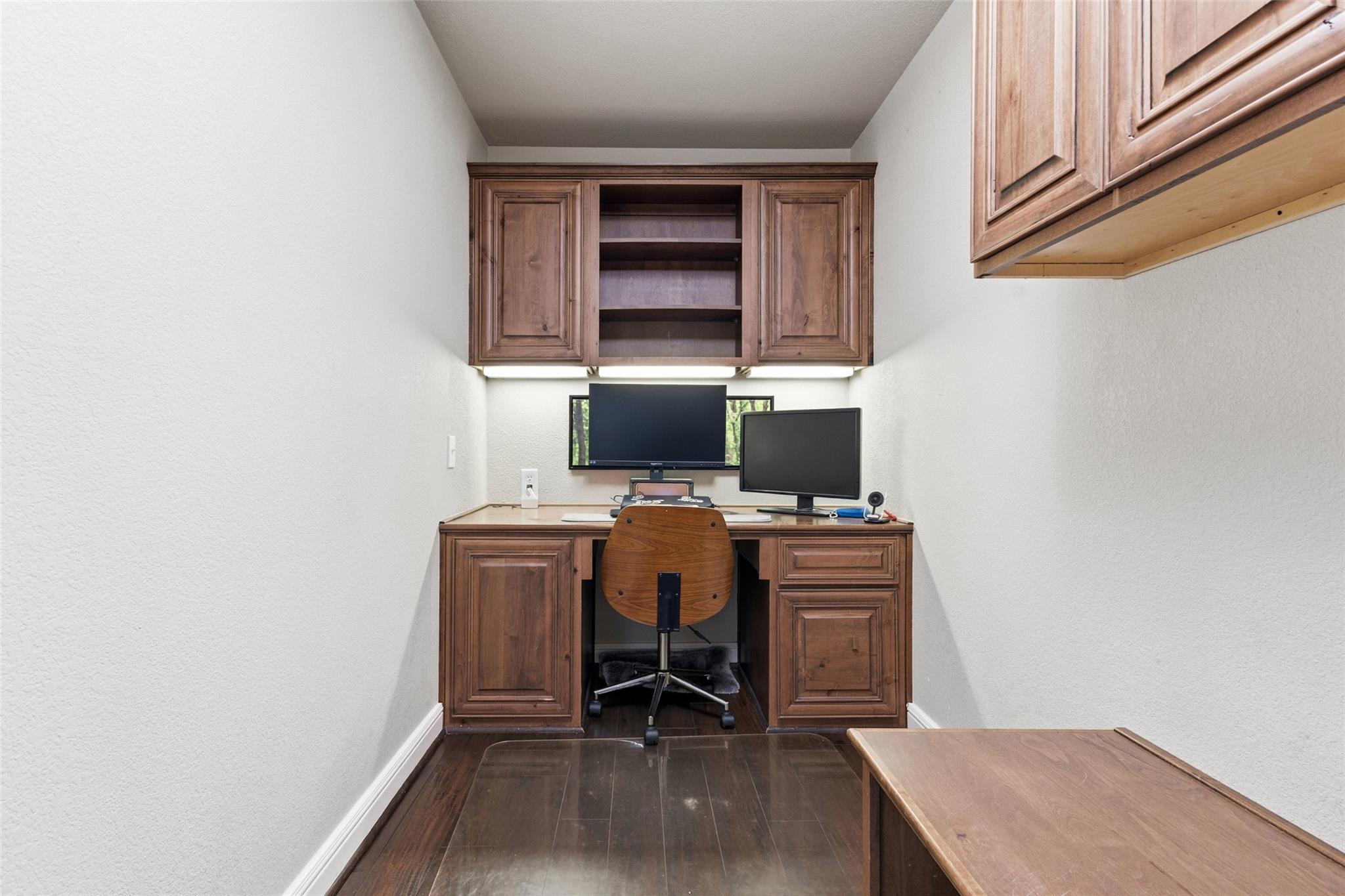 main property photo 15