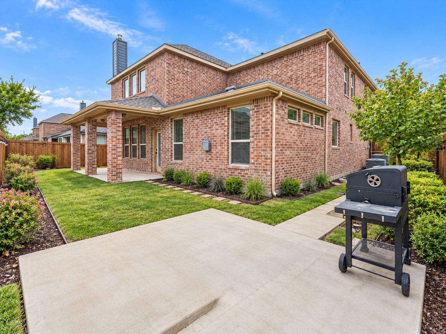 main property photo 9