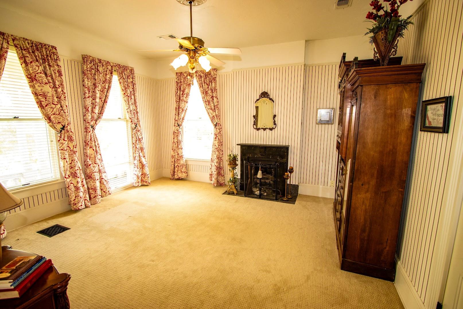 main property photo 15