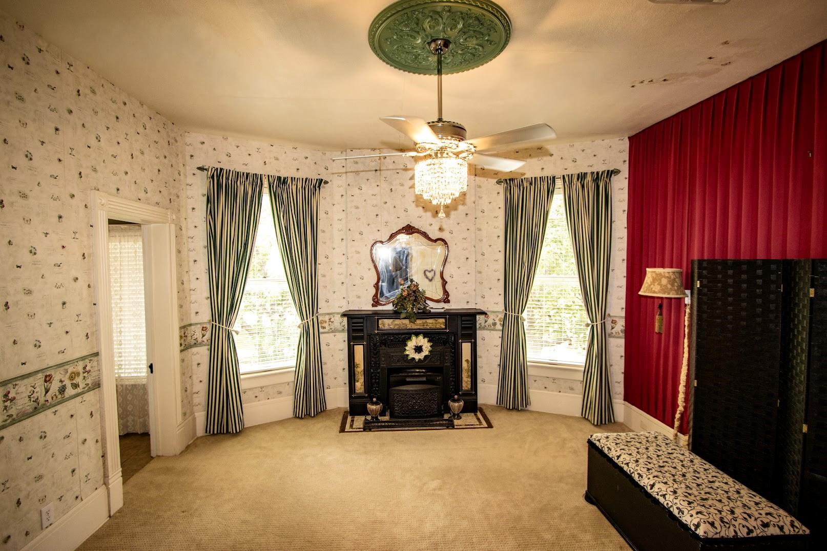 main property photo 17