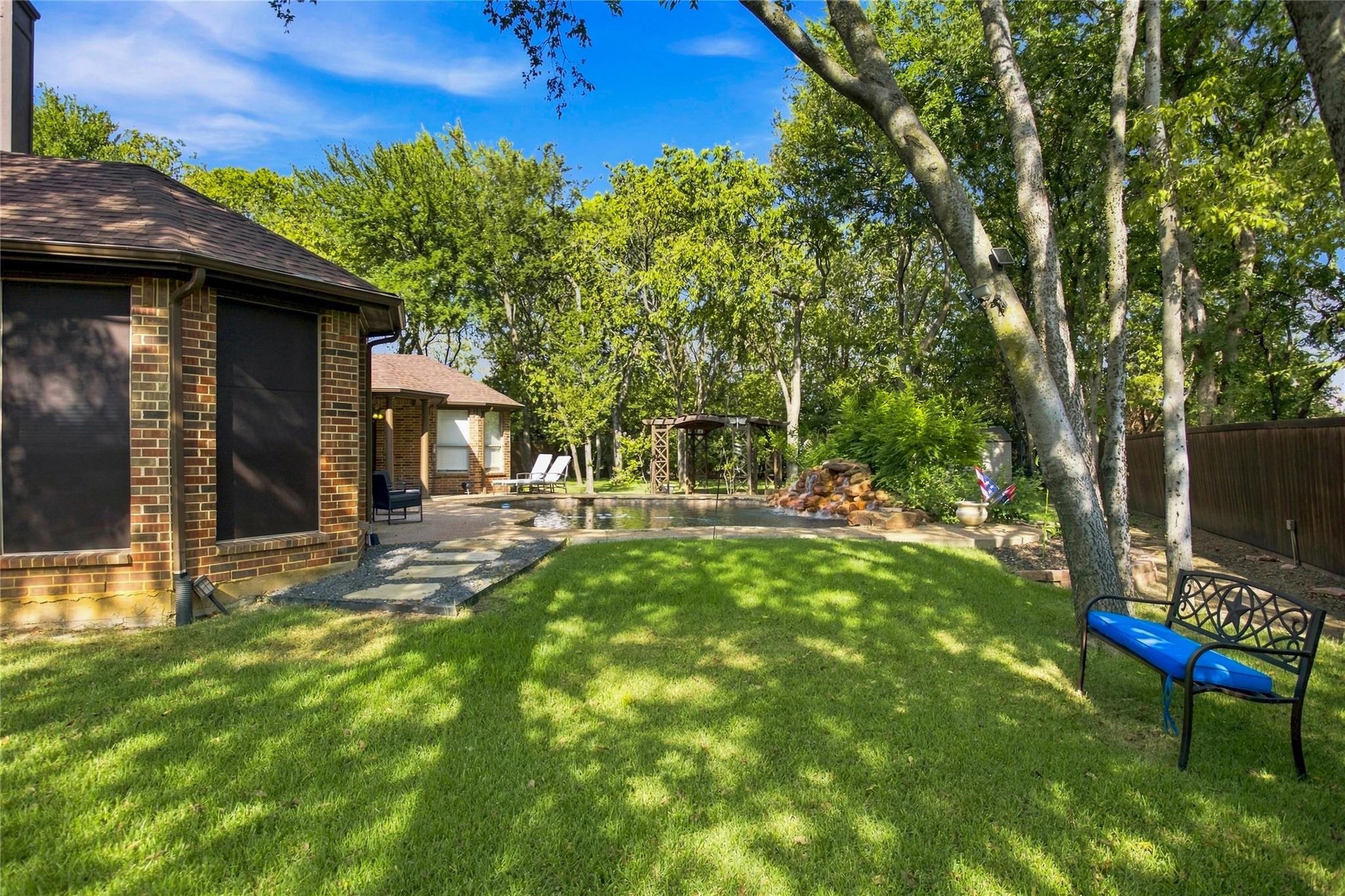 main property photo 35