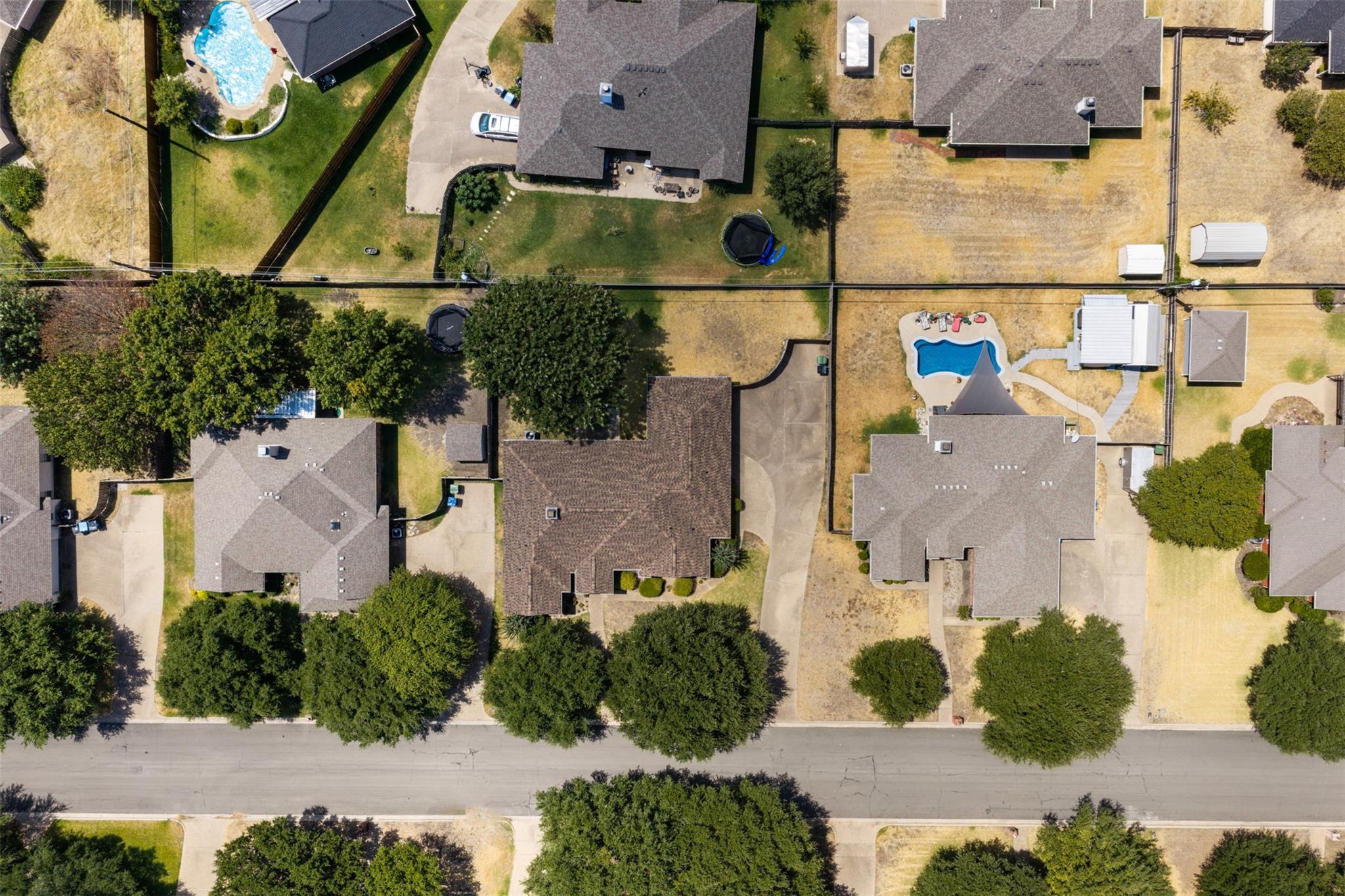 main property photo 39