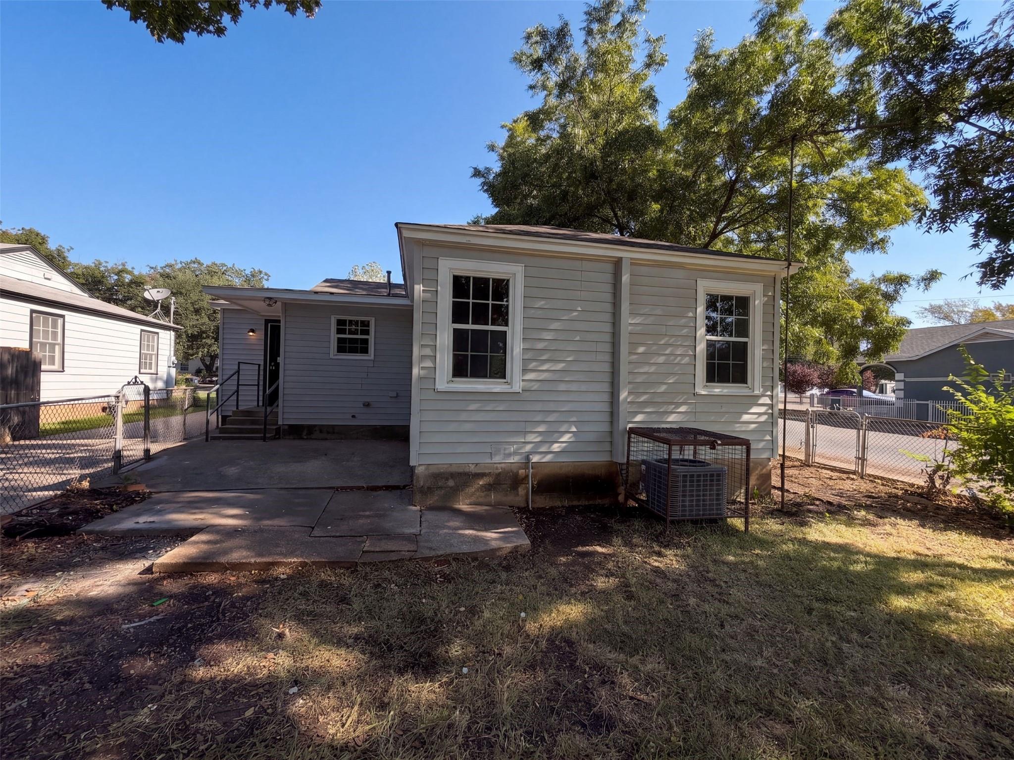 main property photo 4