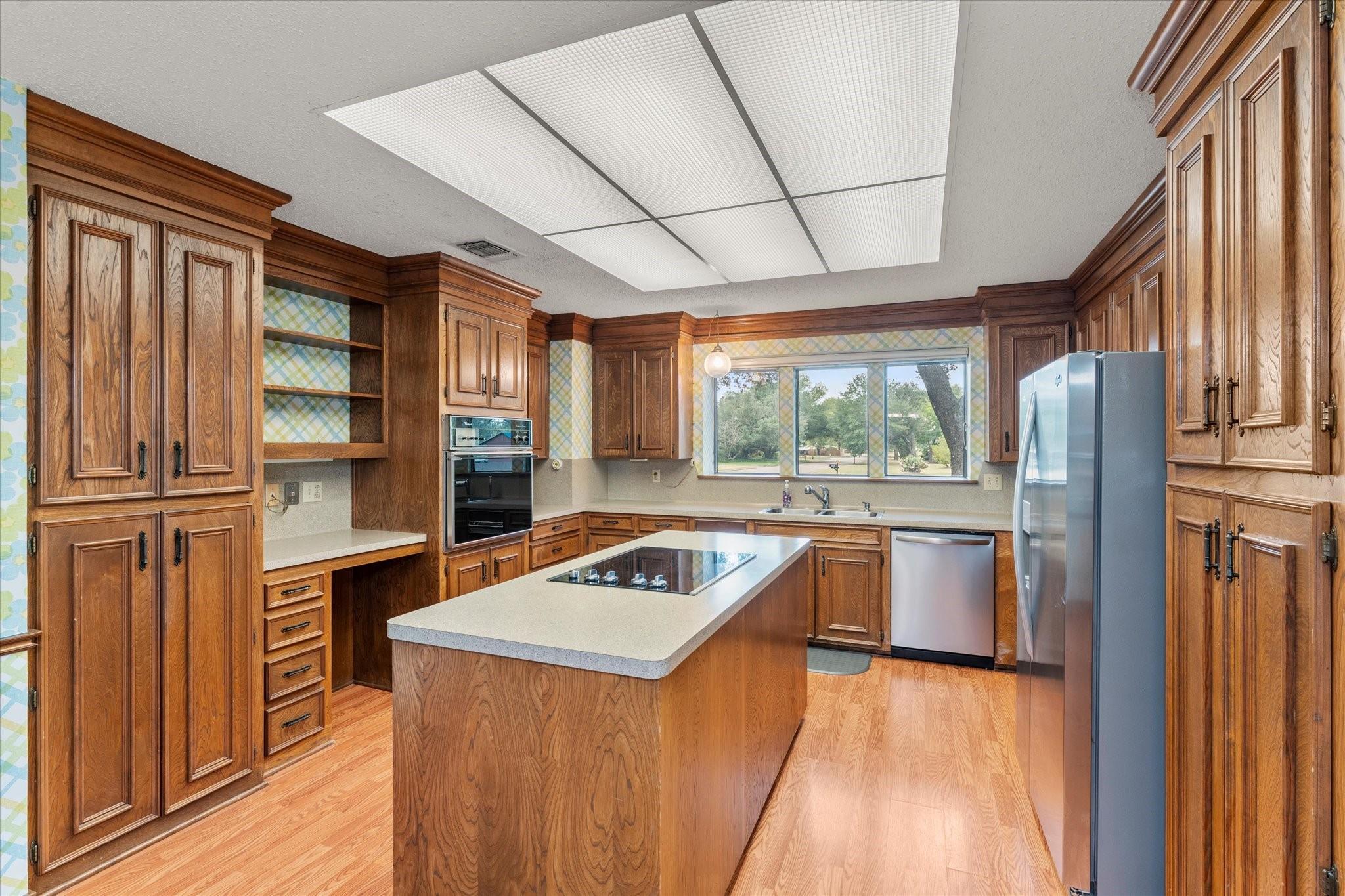 main property photo 9