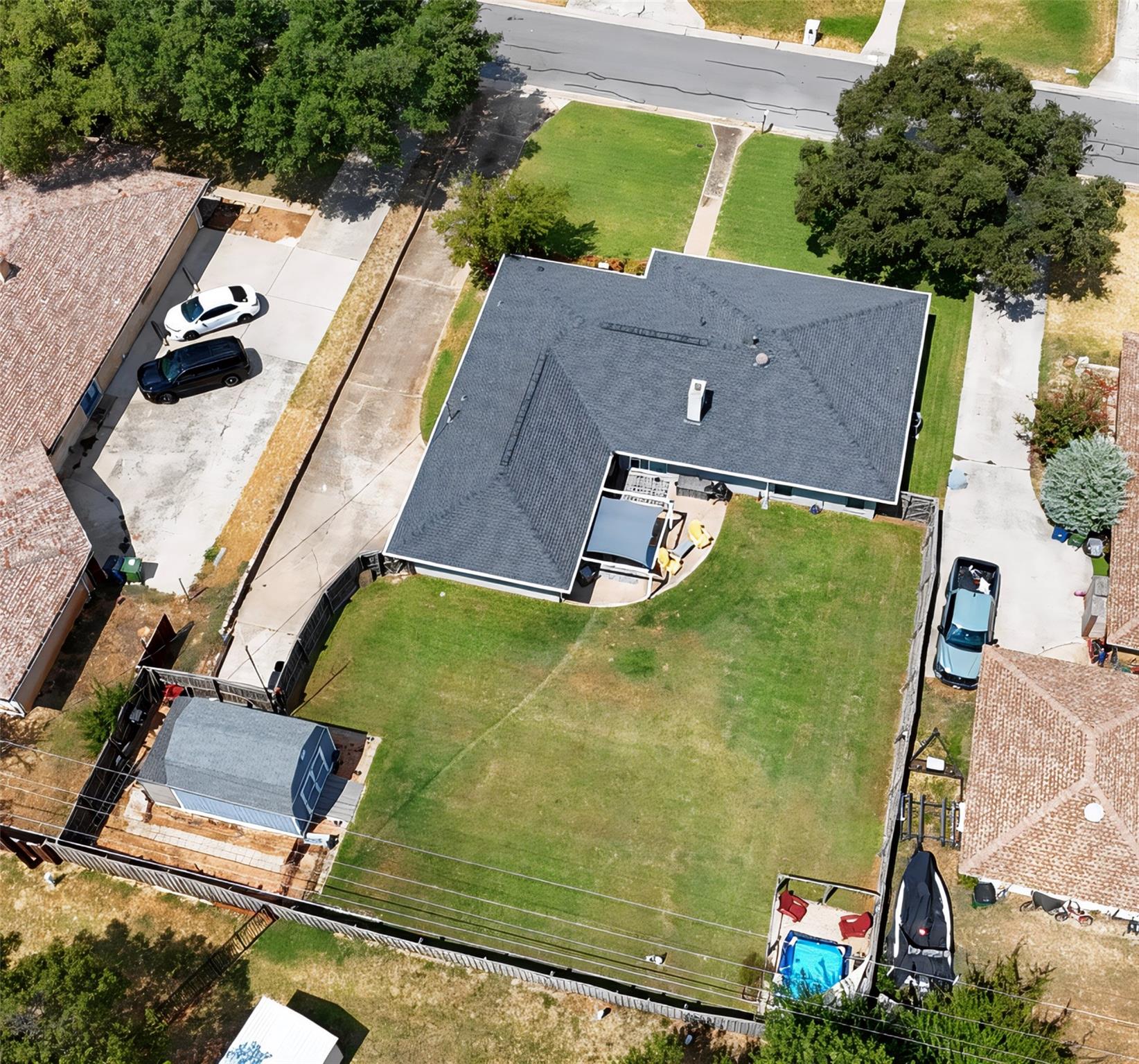main property photo 33