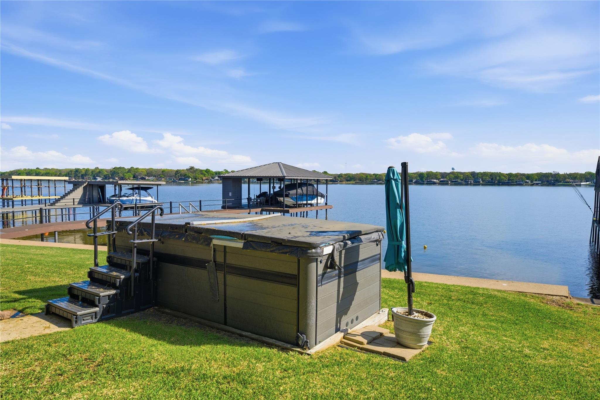 main property photo 24