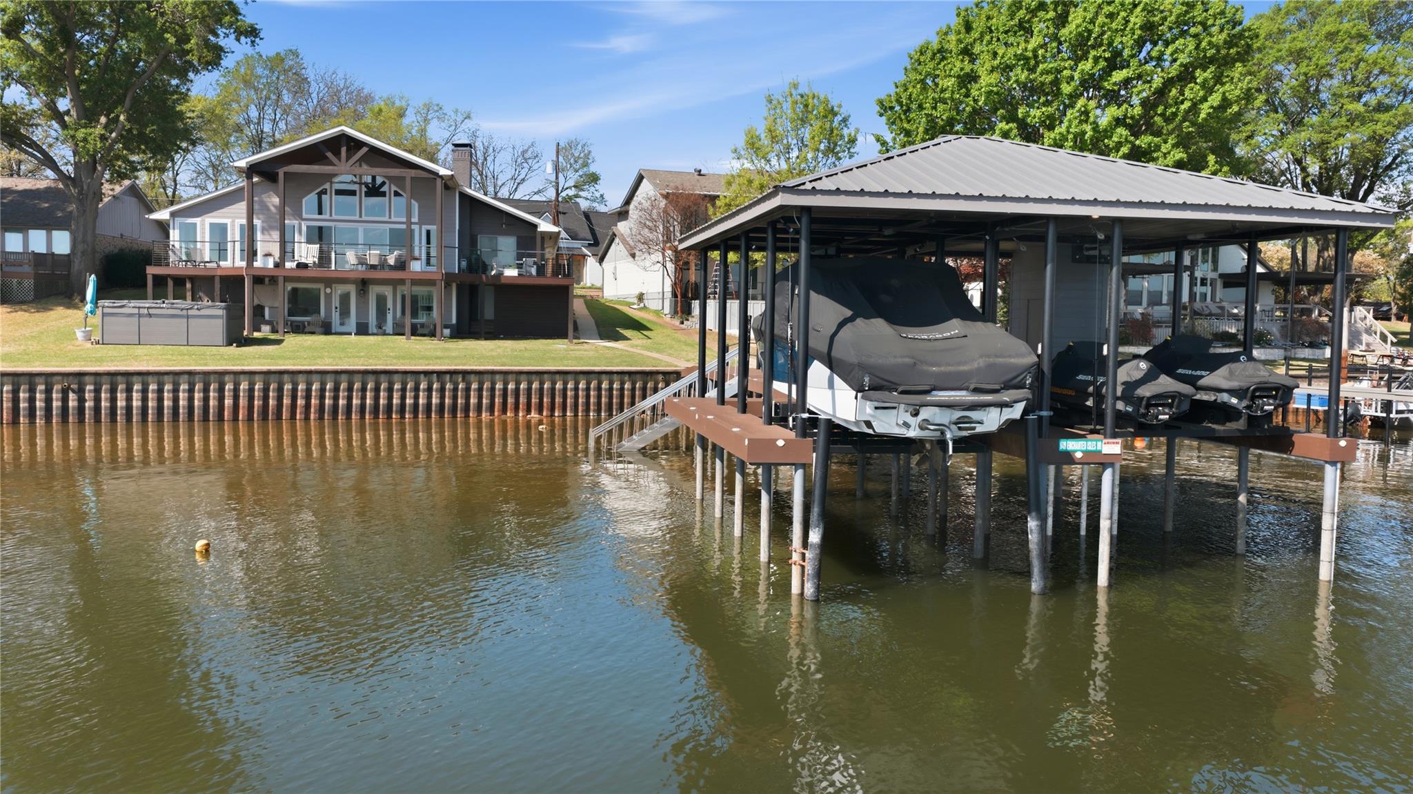 main property photo 28