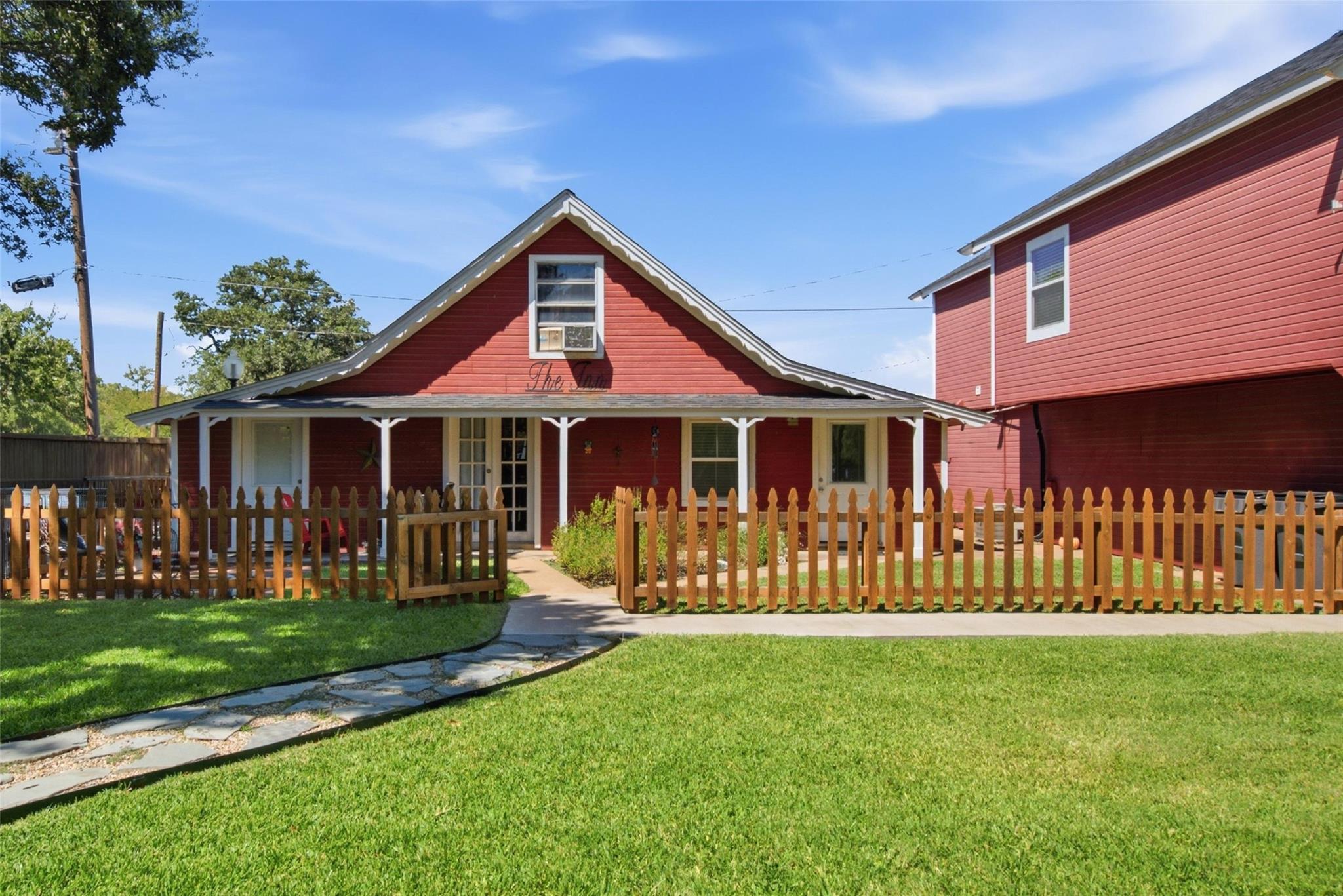 main property photo 29