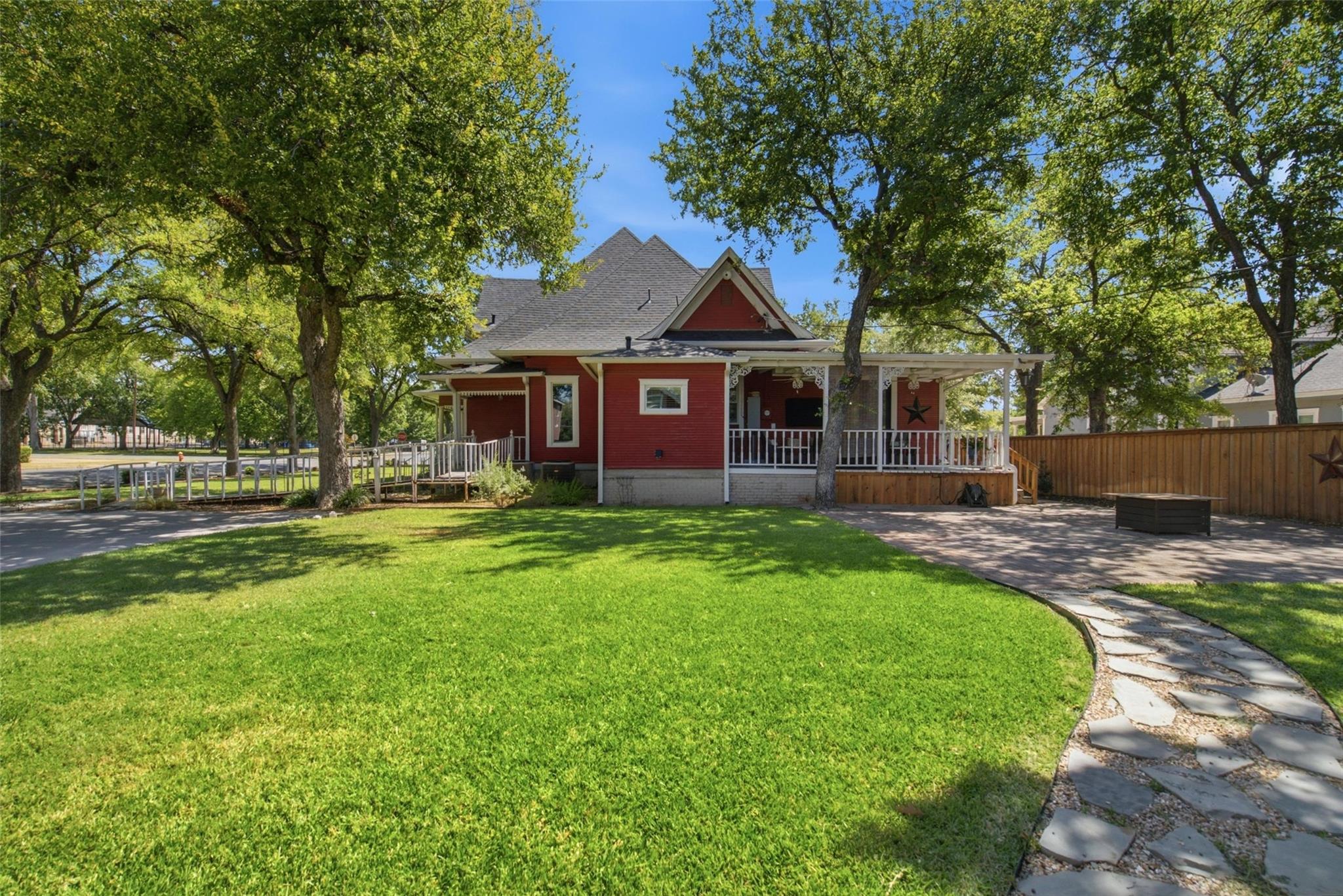 main property photo 36