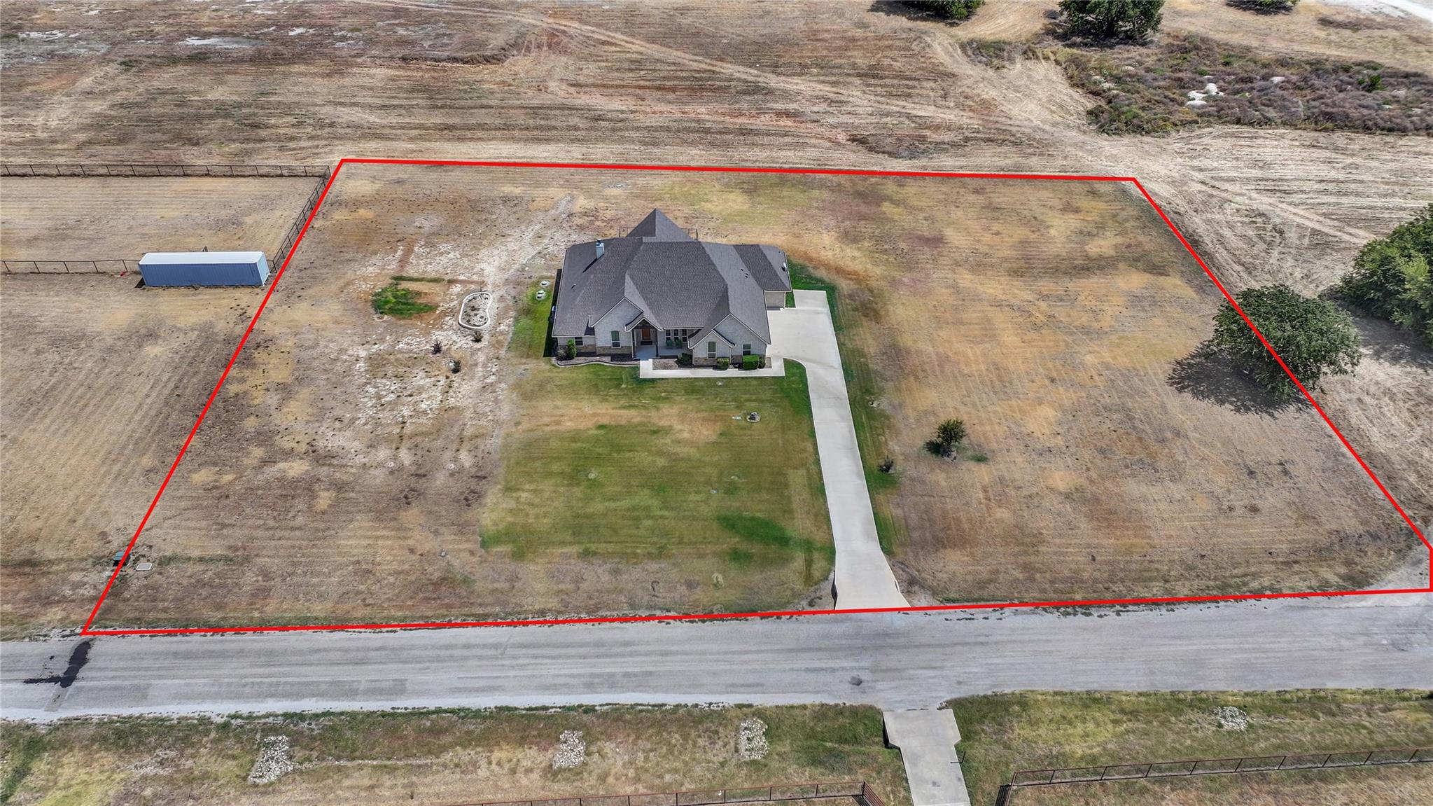 main property photo 37