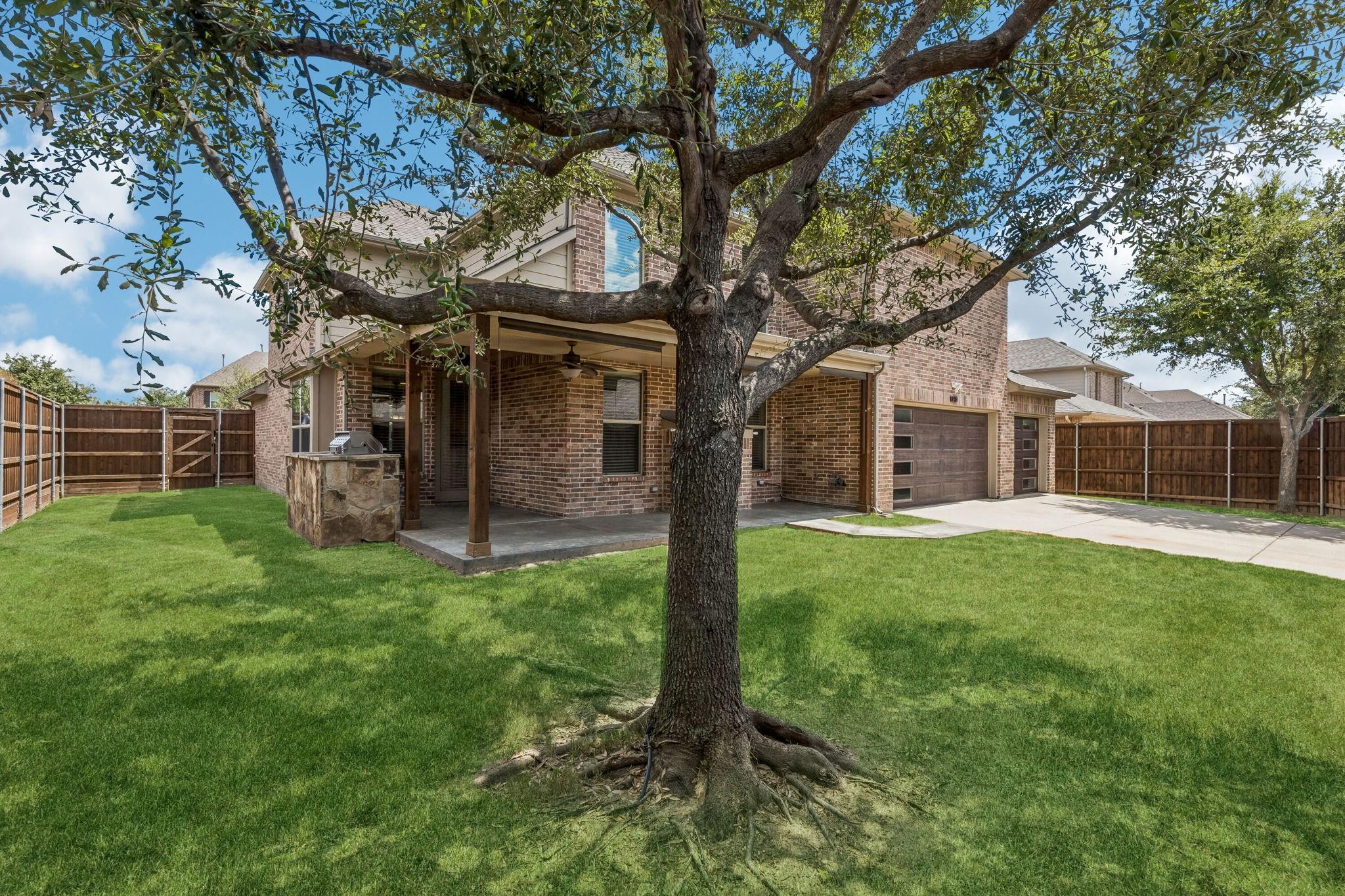 main property photo 29