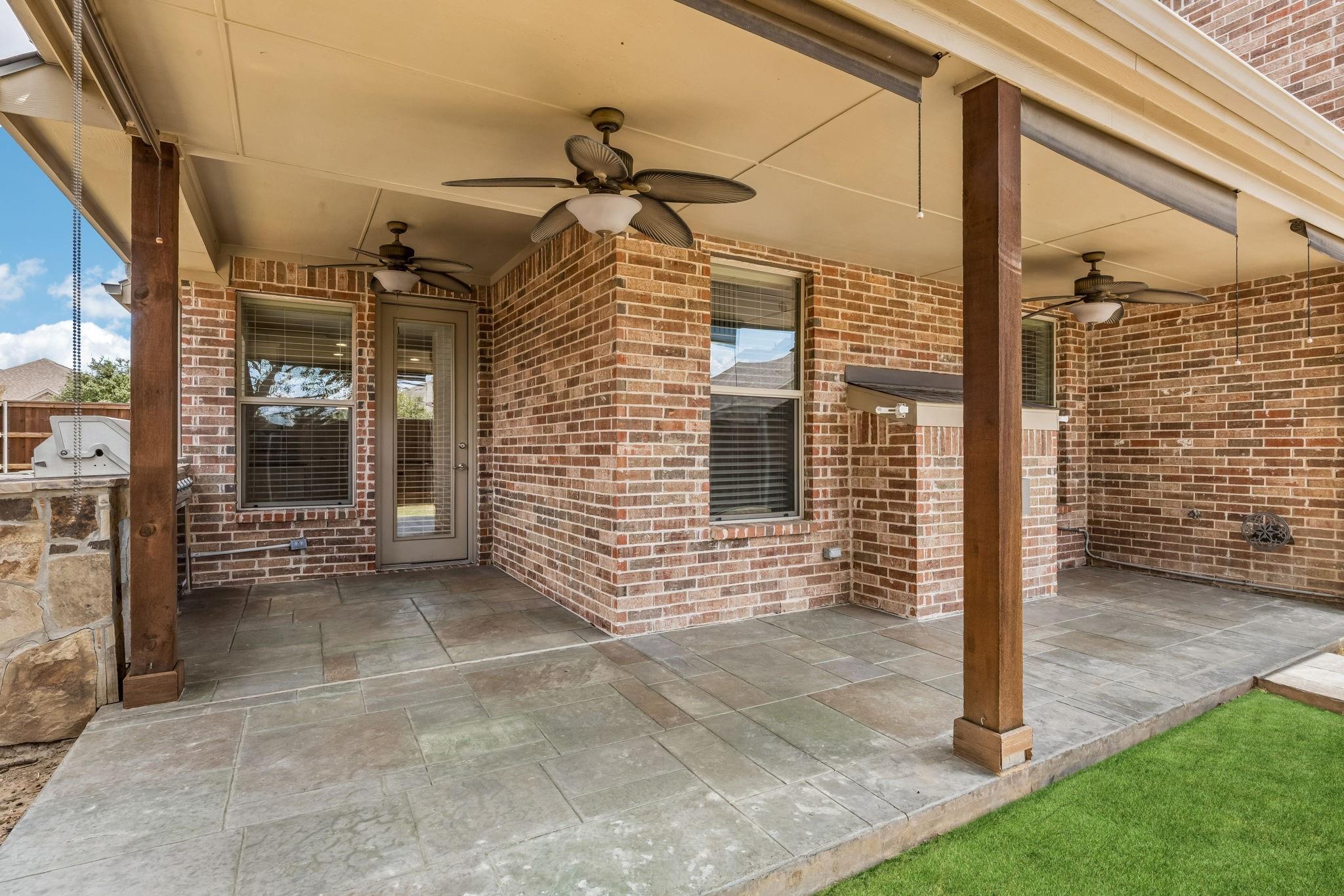 main property photo 30
