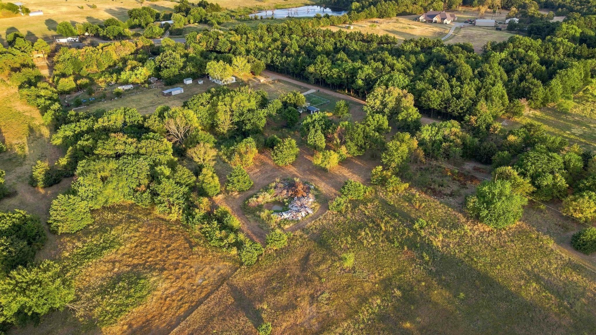 main property photo 17