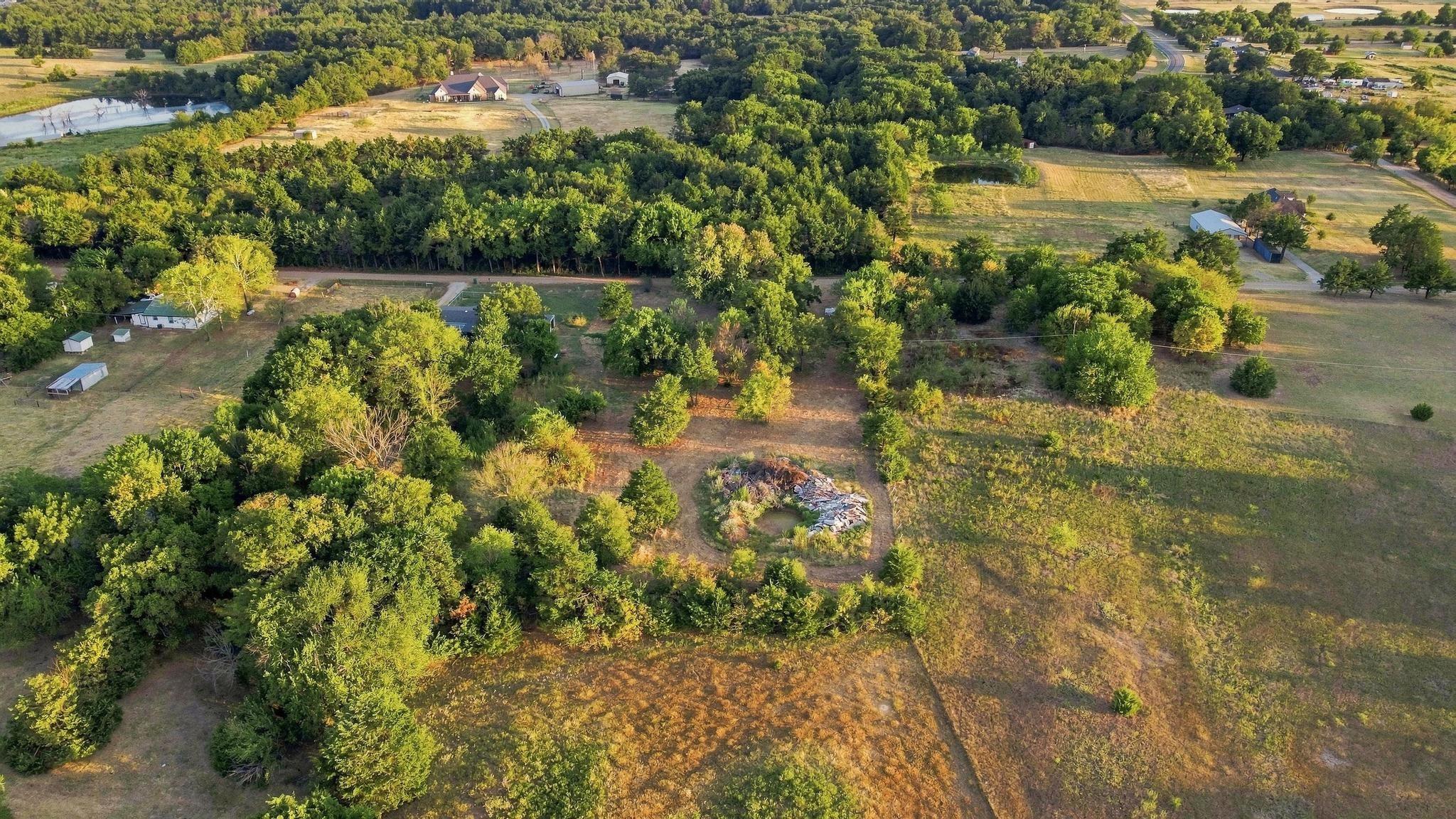 main property photo 20