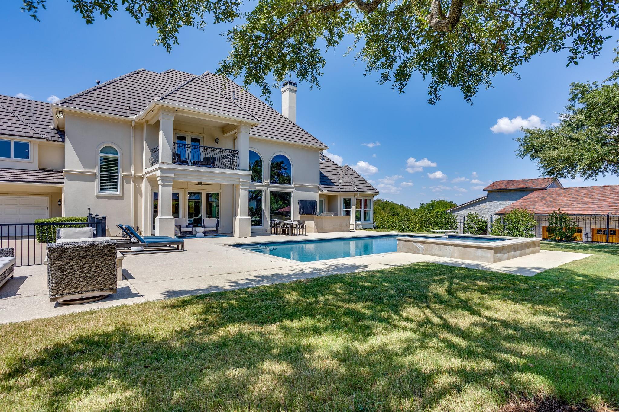 main property photo 32