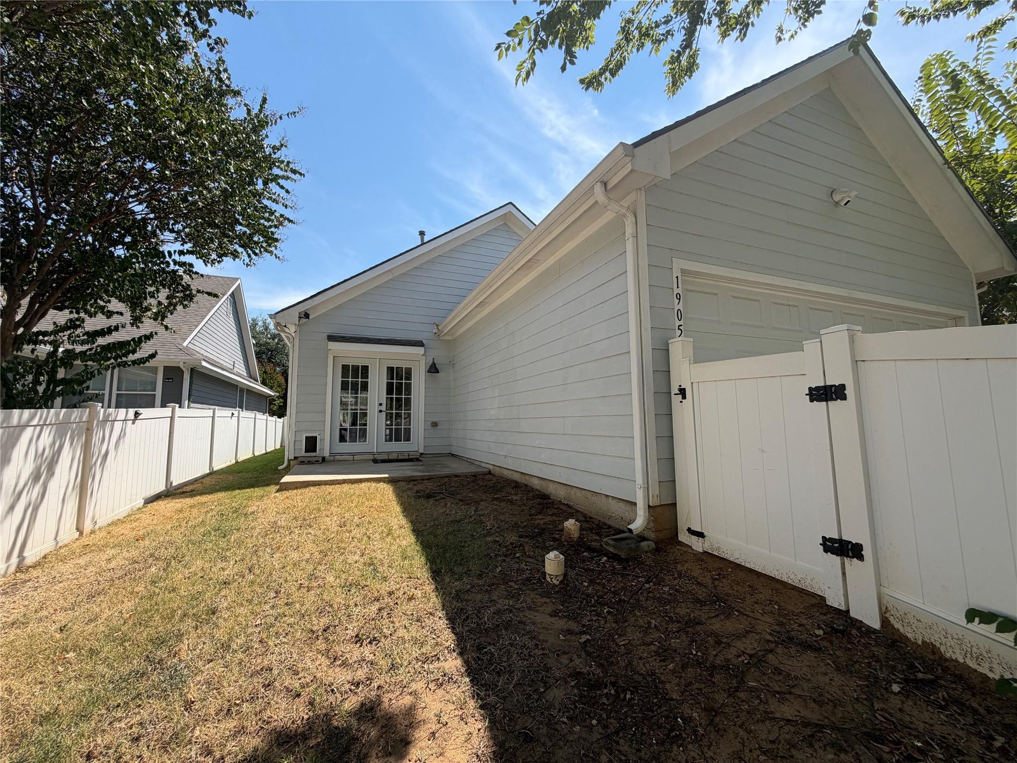main property photo 11