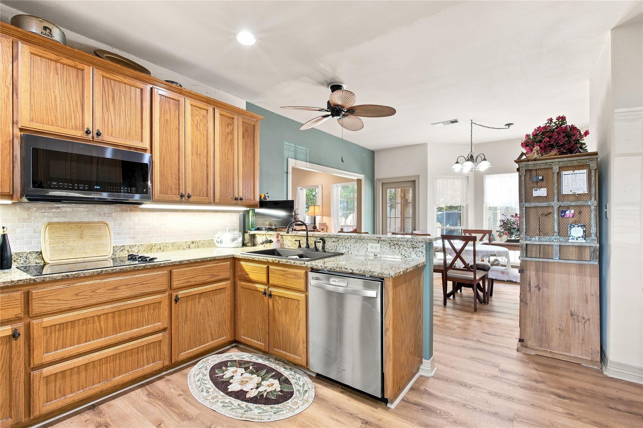 main property photo 12
