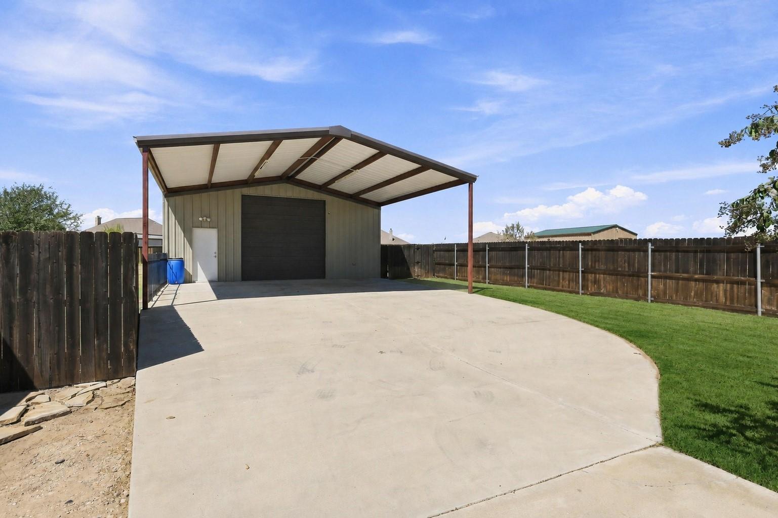 main property photo 36