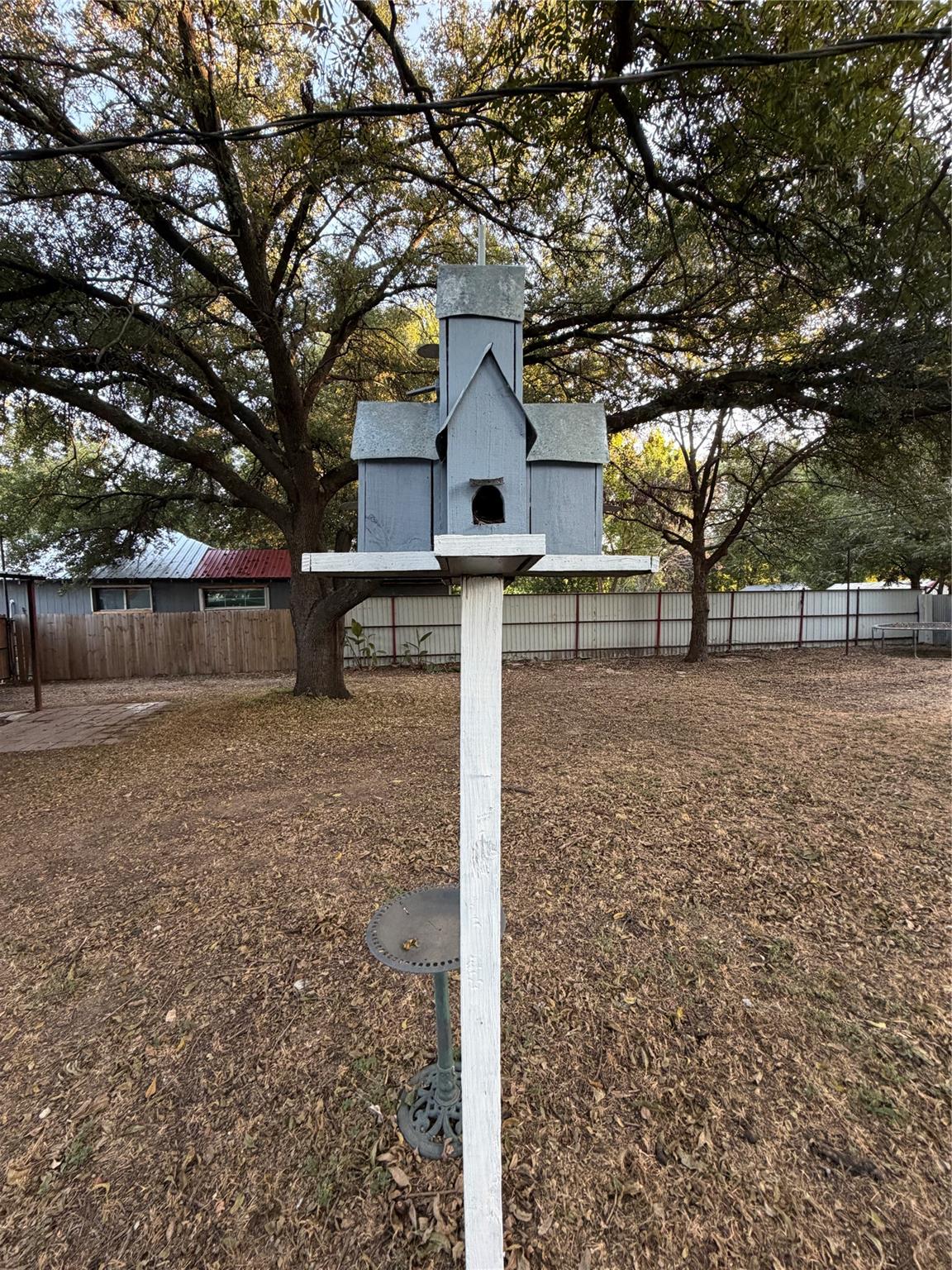 main property photo 34