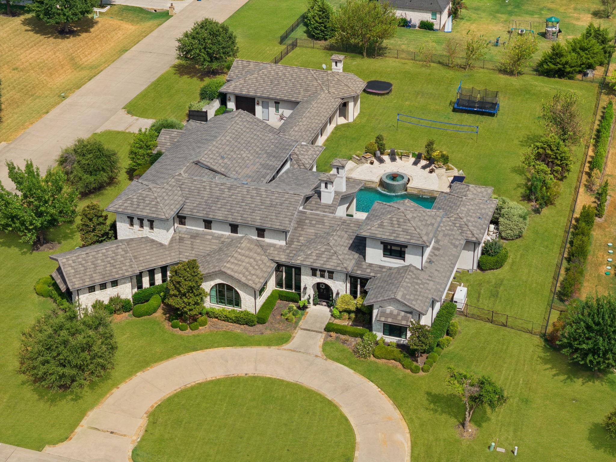 main property photo 38