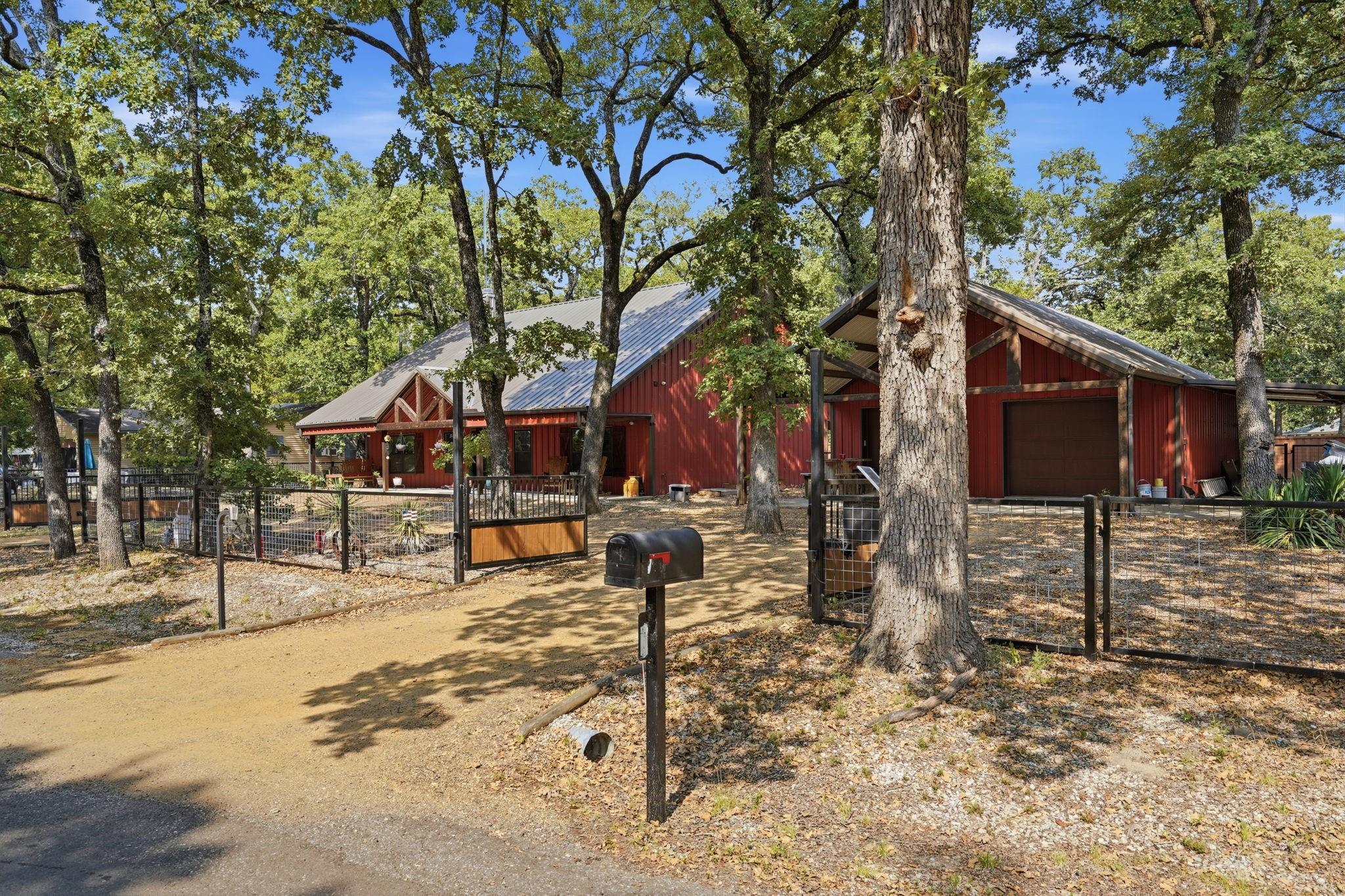 main property photo 3
