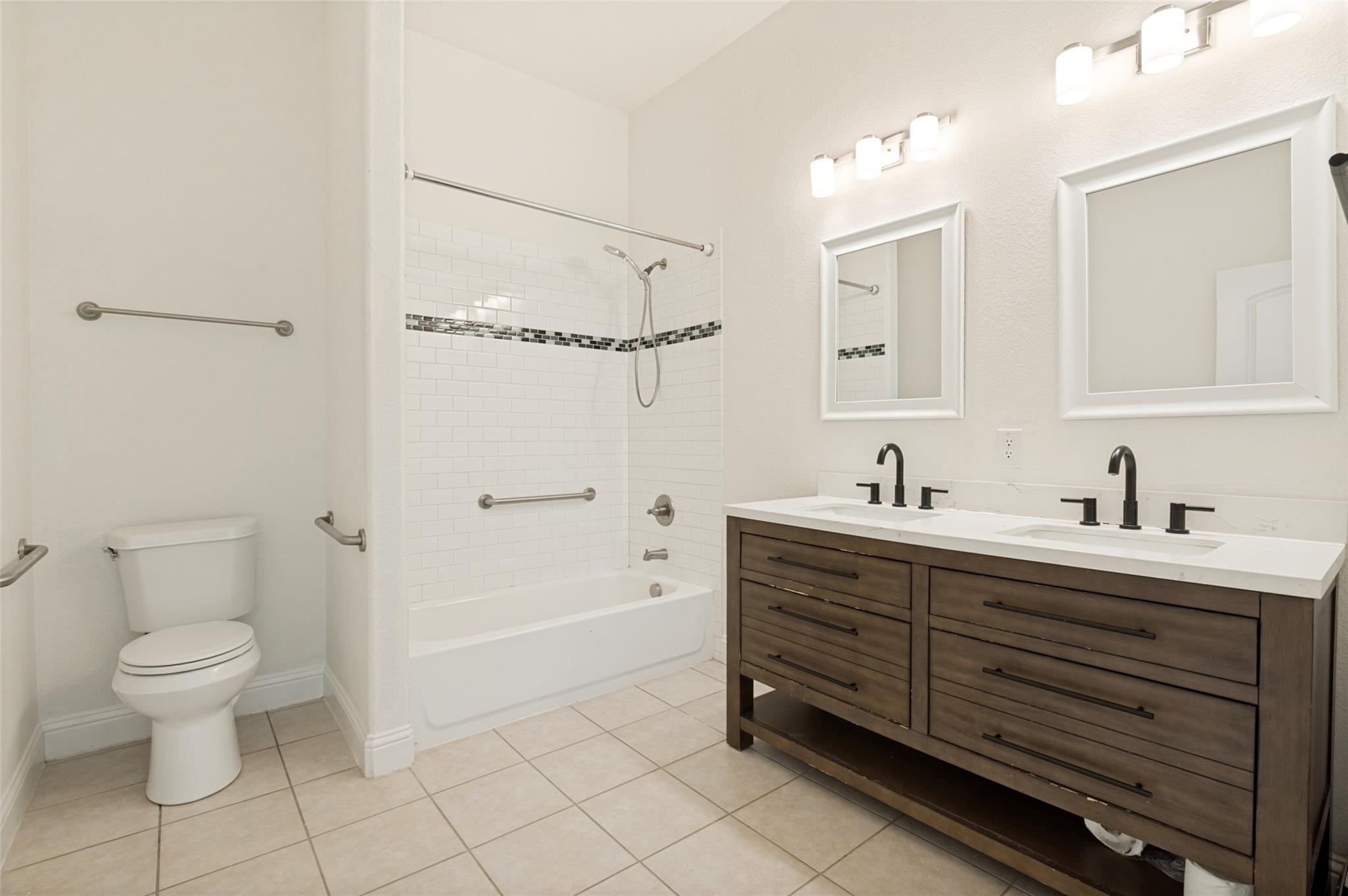 main property photo 12