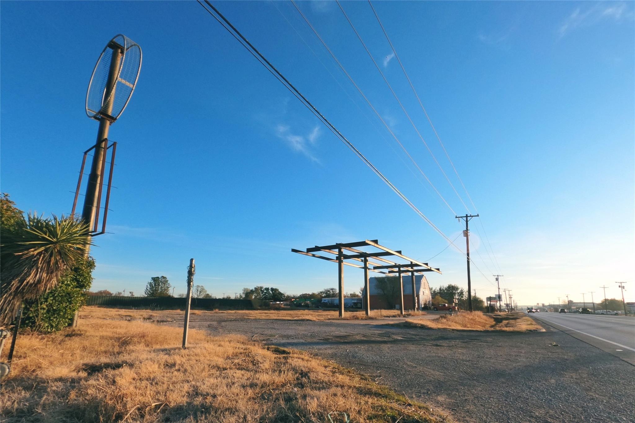 main property photo 3