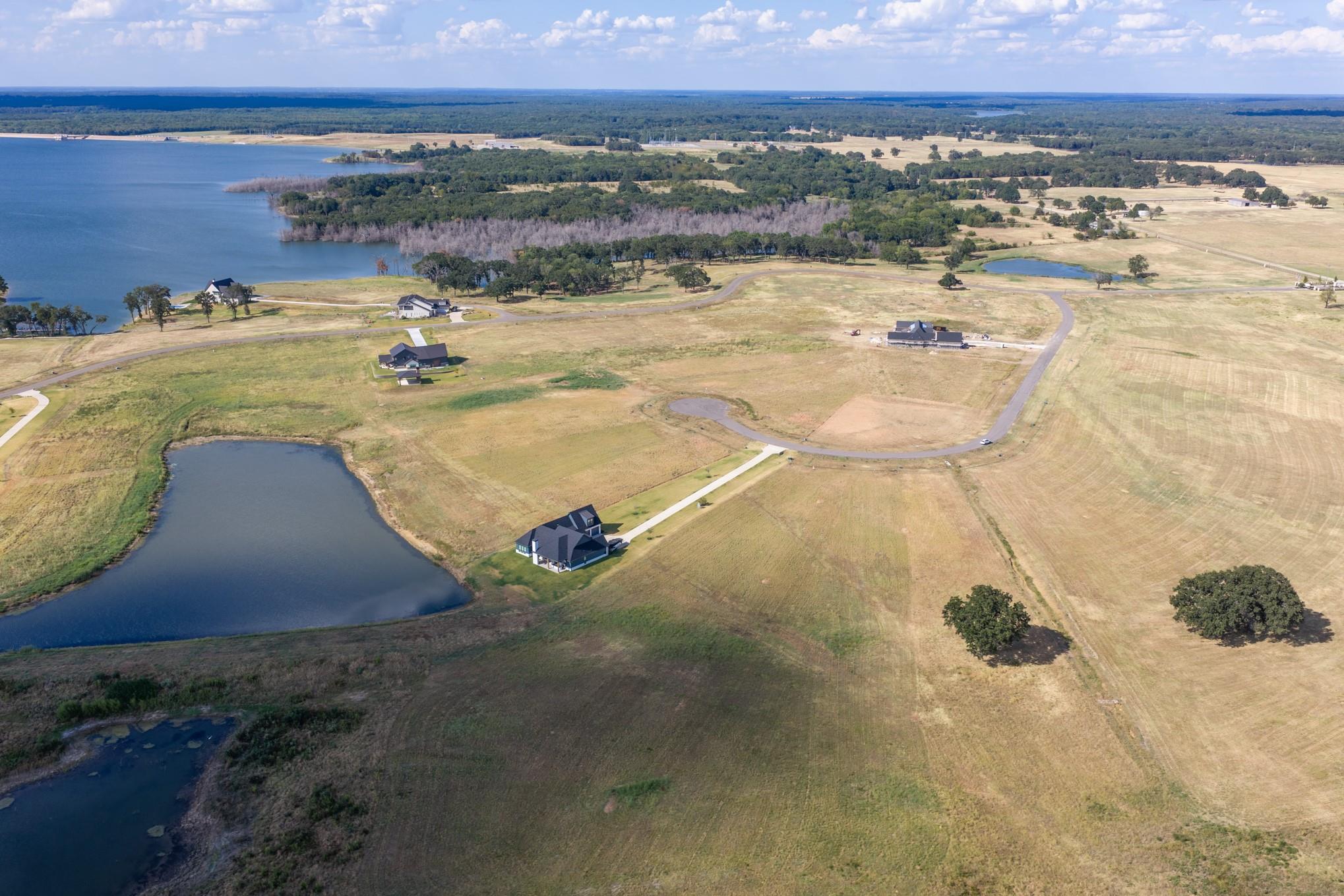 main property photo 13