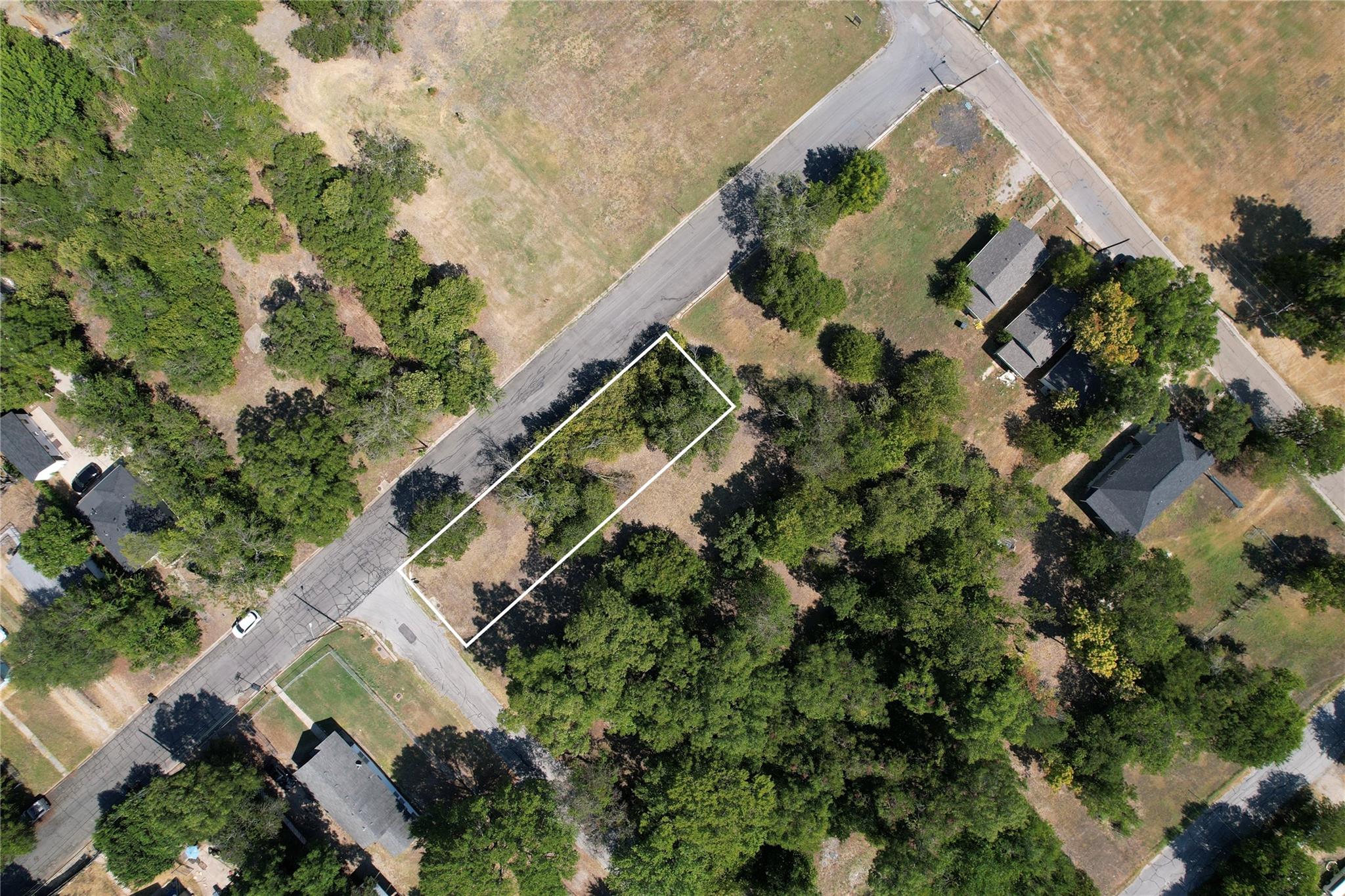 main property photo 16
