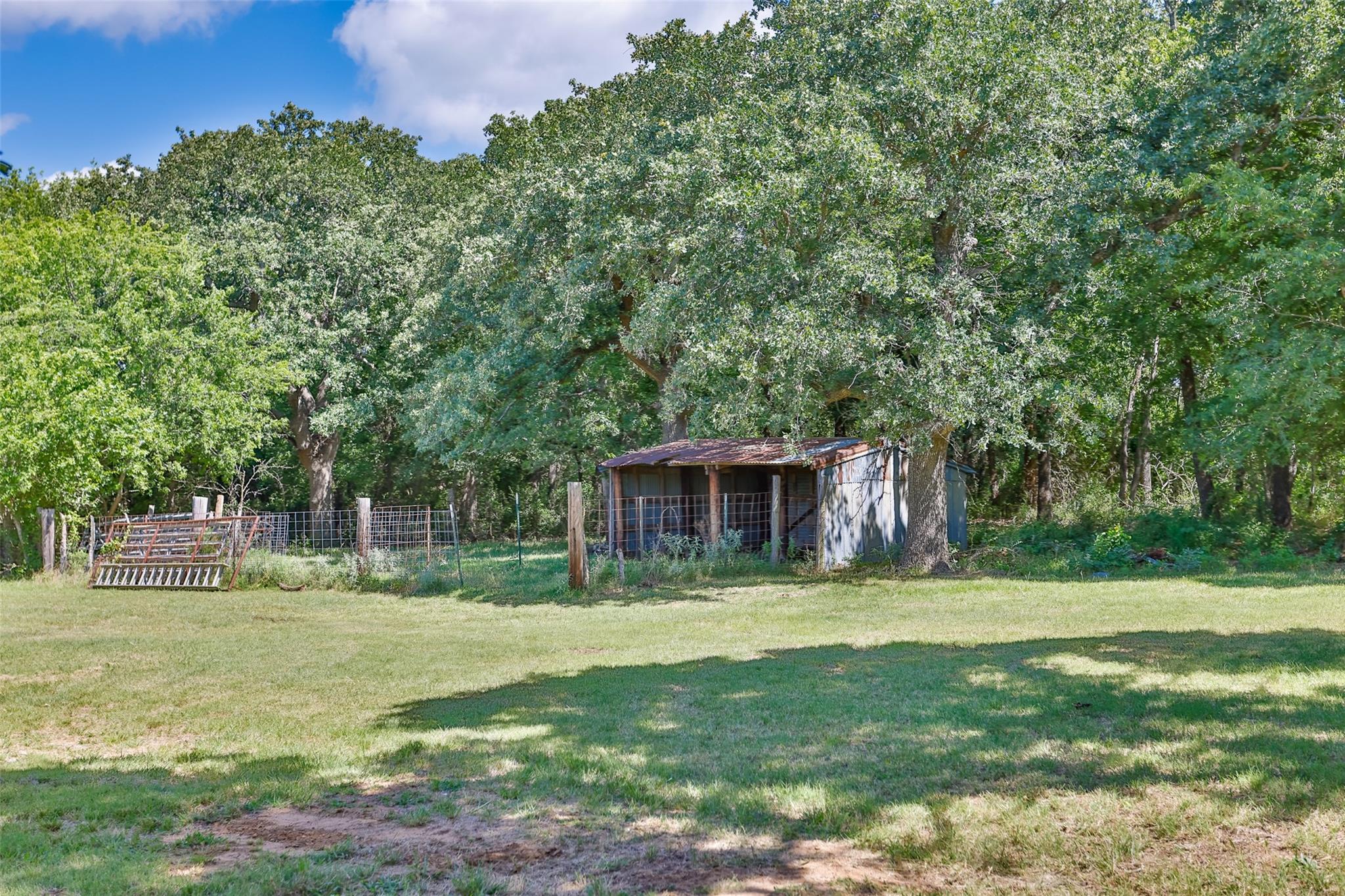 main property photo 20