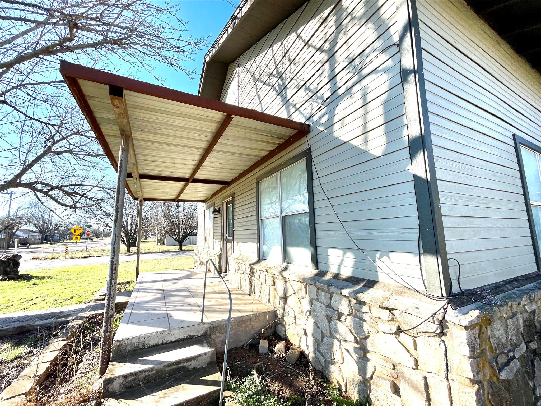 main property photo 27