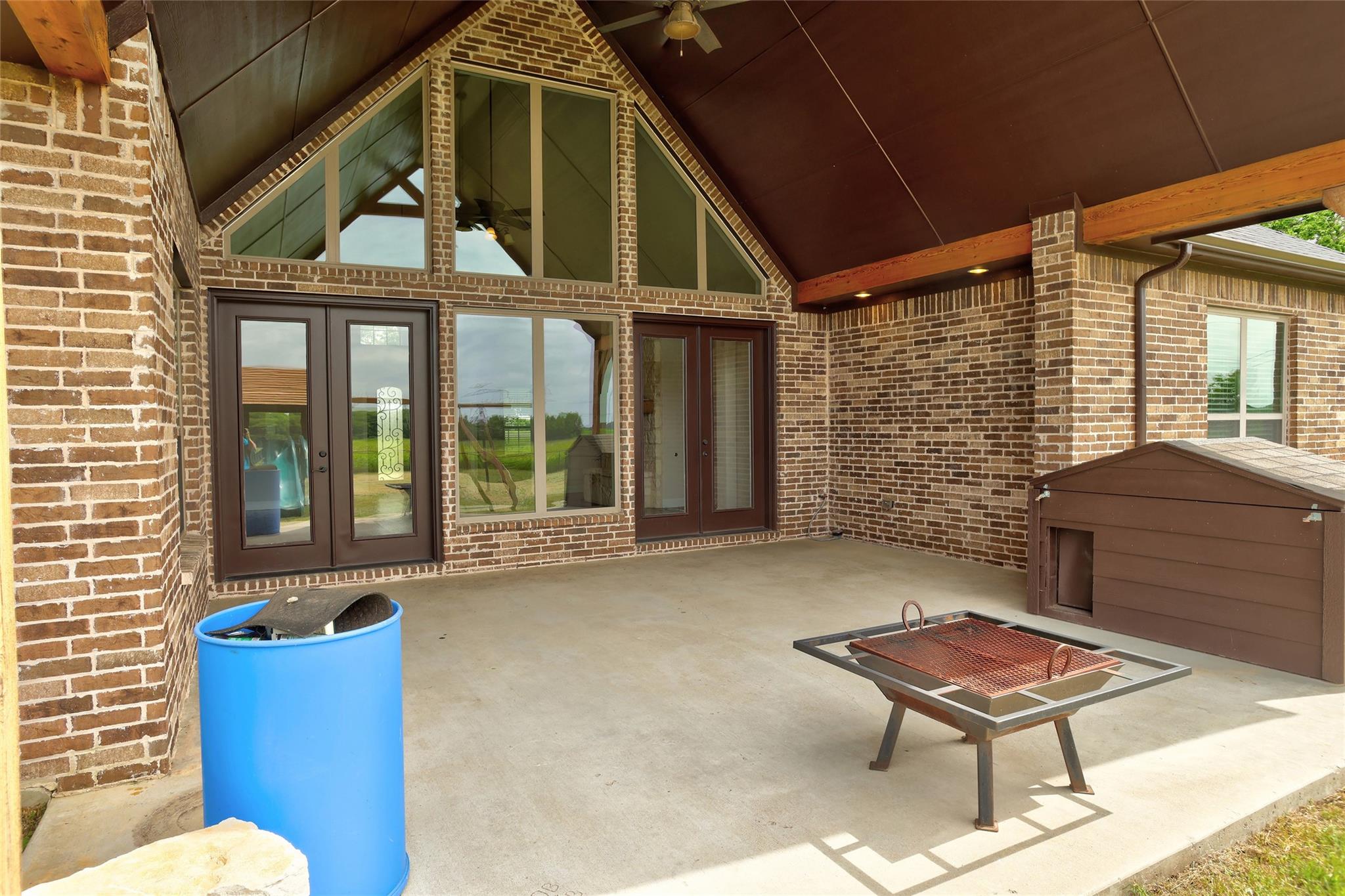 main property photo 33