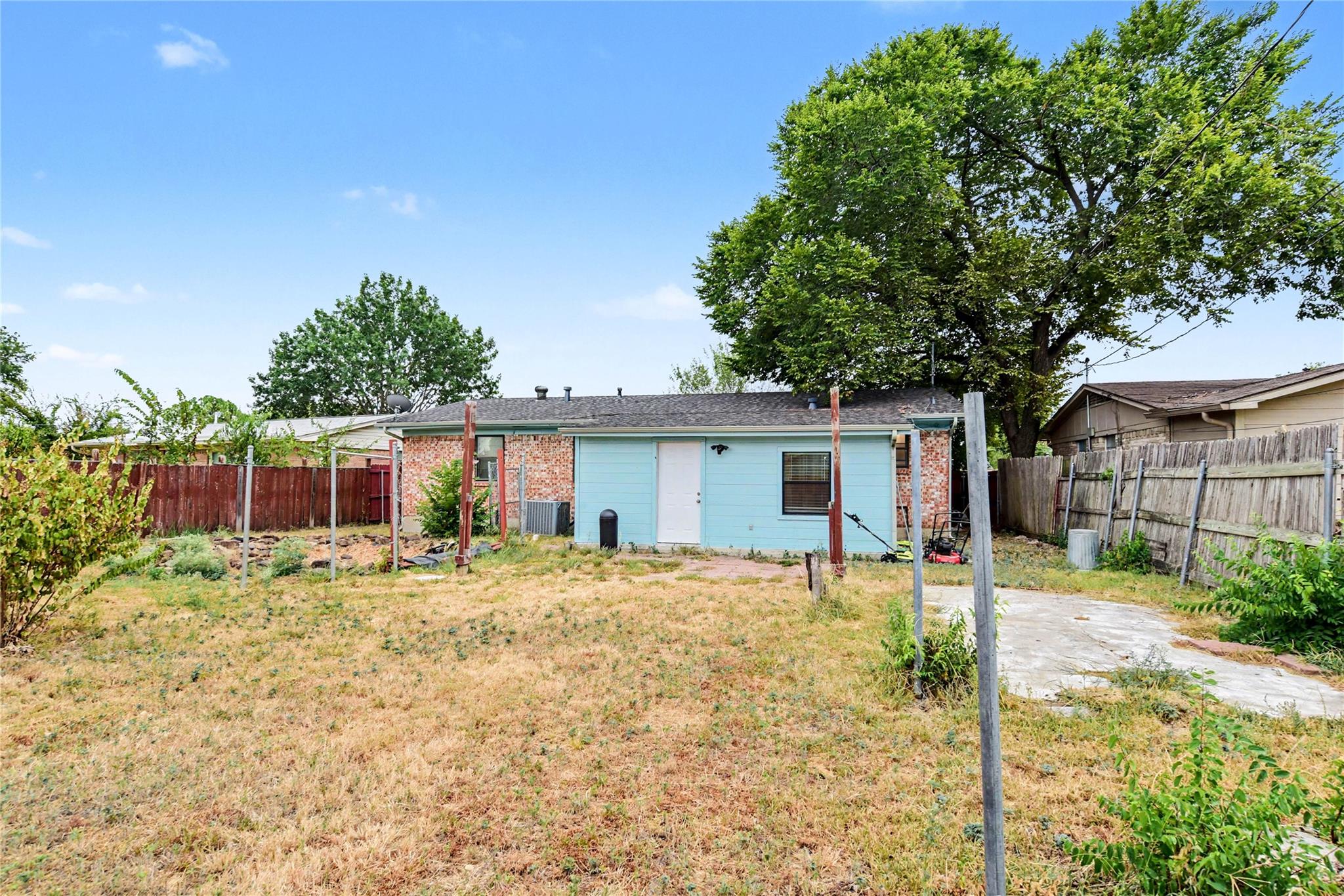 main property photo 15