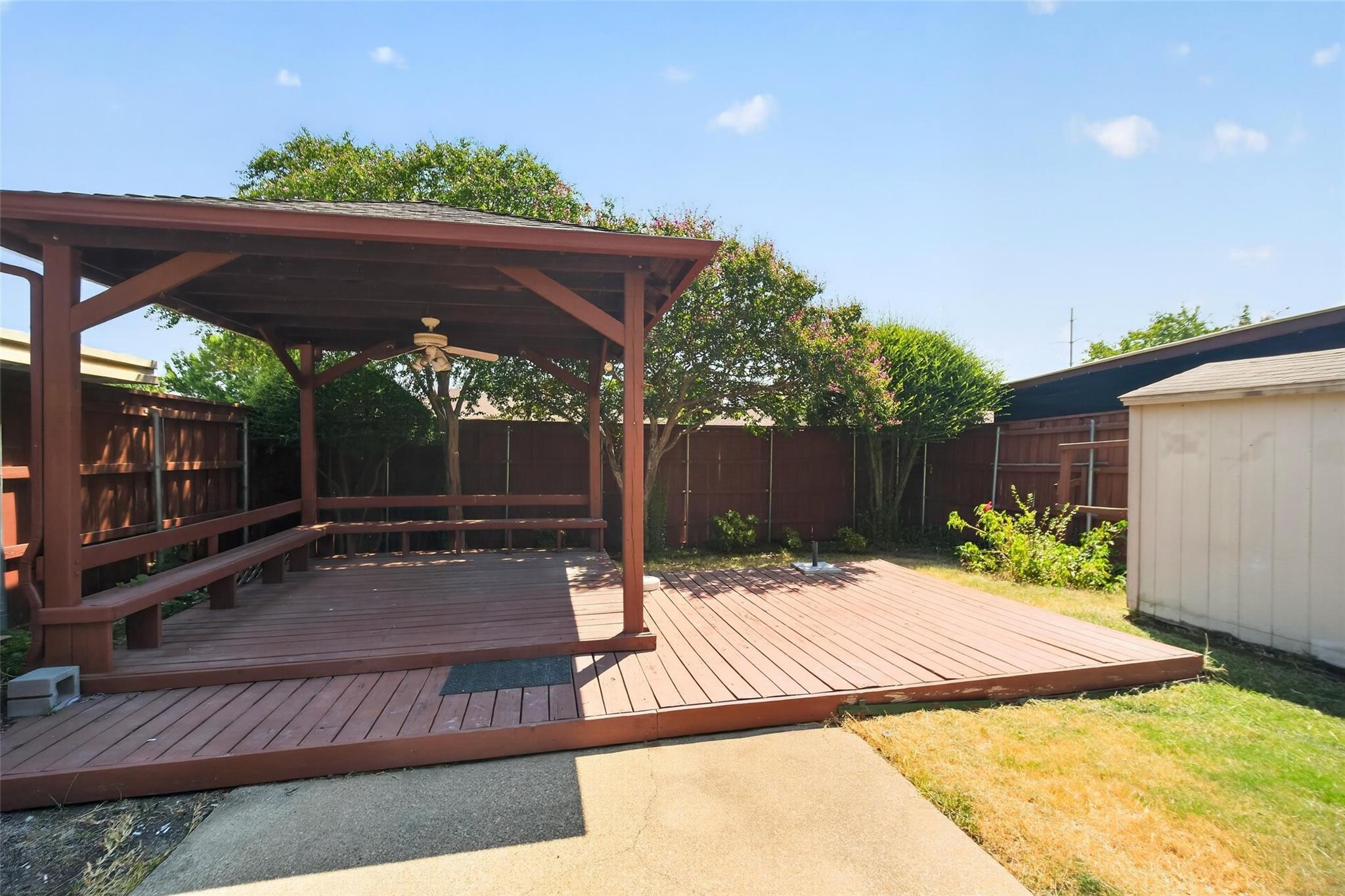 main property photo 27